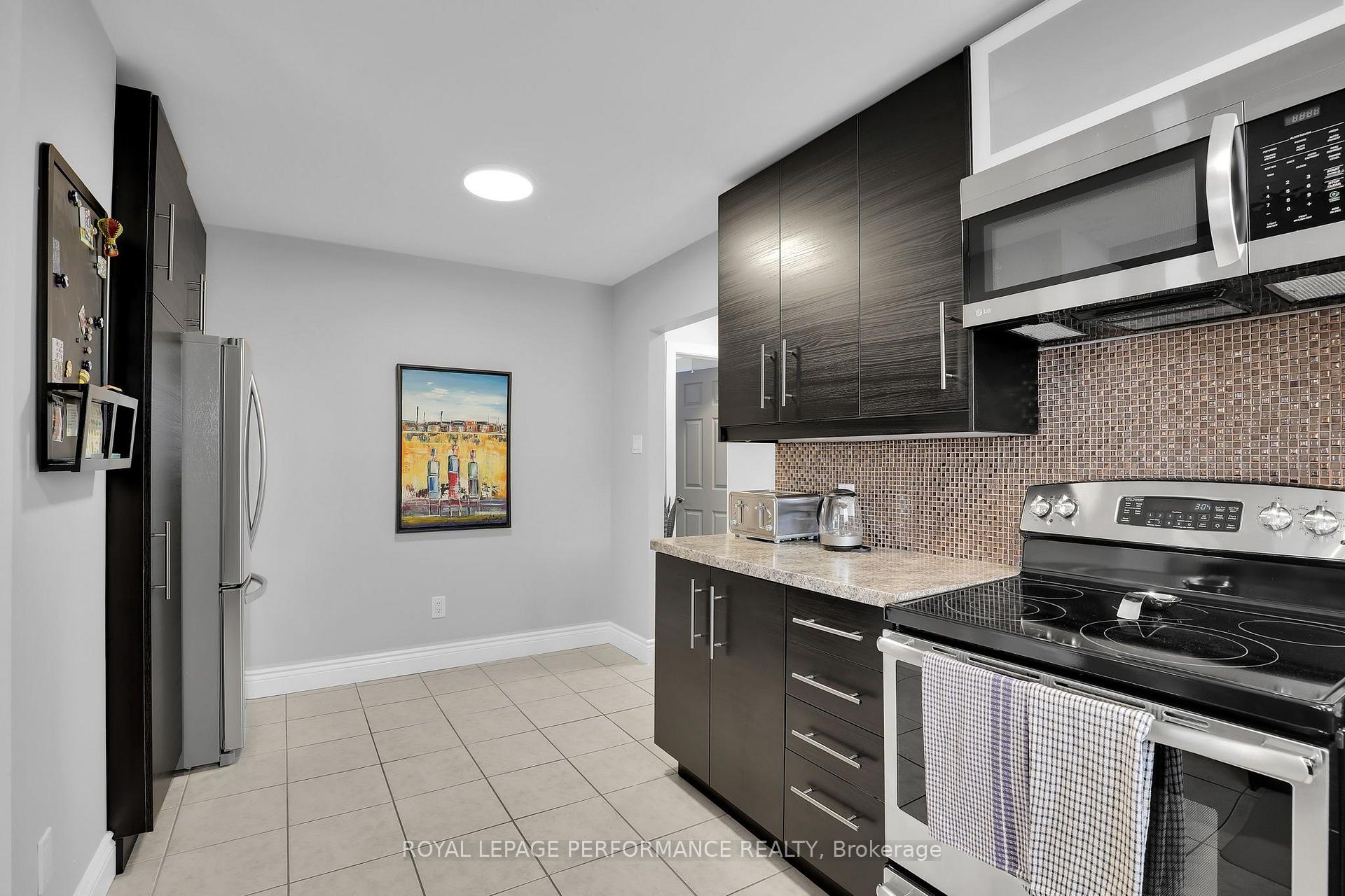 Photo 13 of Unit 165, 165 Laval Street, Ottawa, Vanier — HOMEH