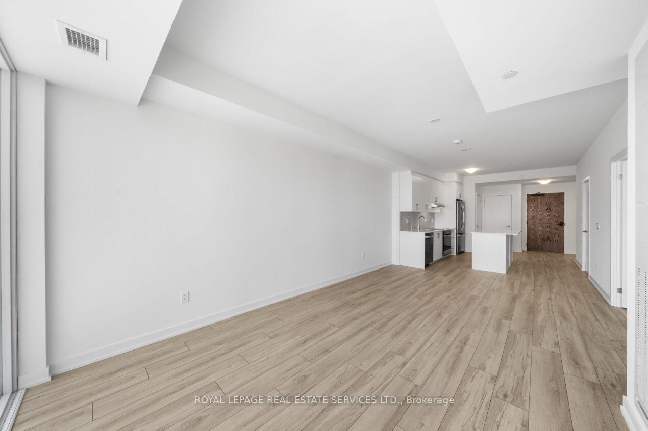 Photo 10 of Unit 705, 1035 Southdown Road, Mississauga, Clarkson — HOMEH