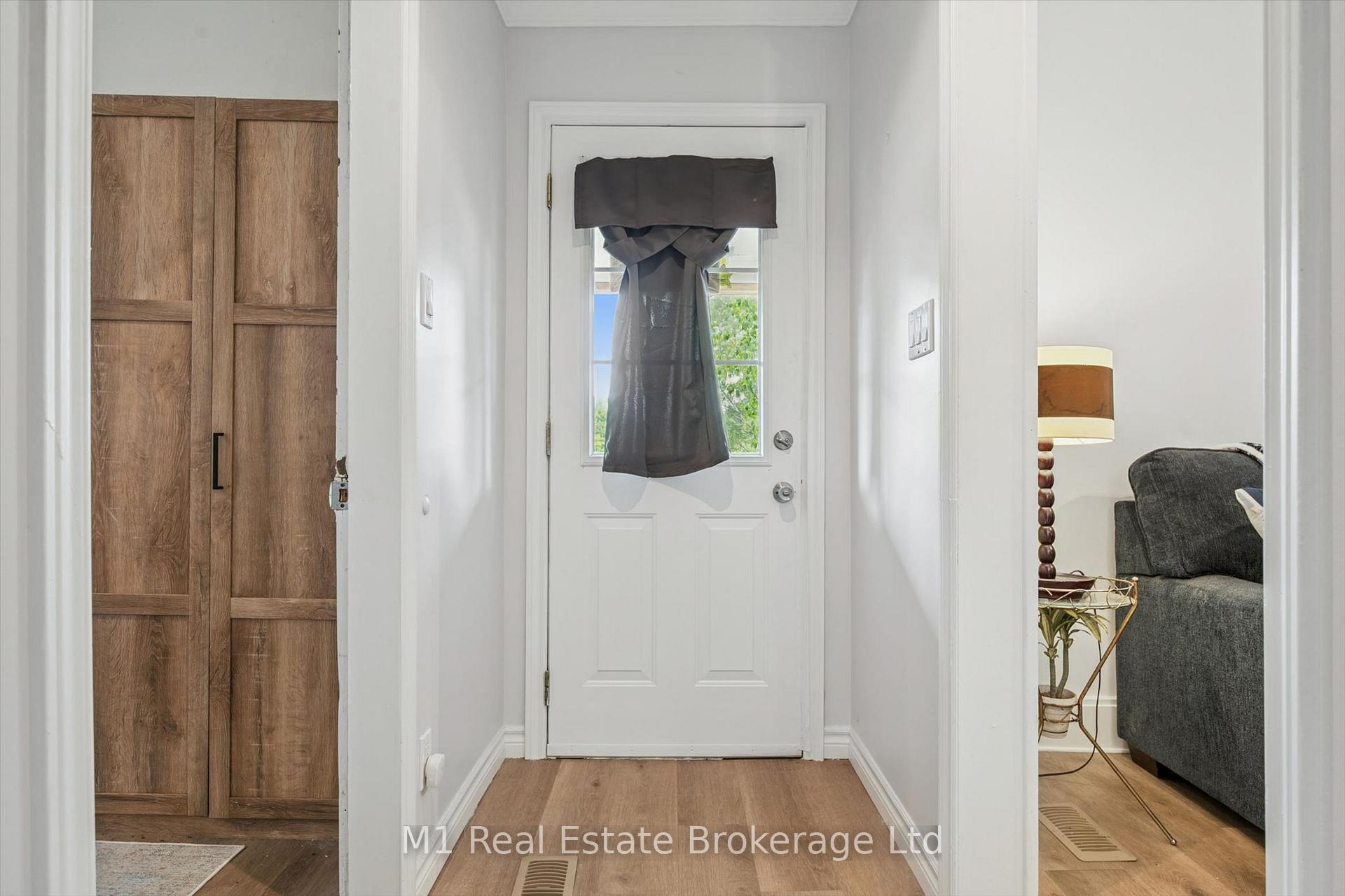 Photo 6 of 31 Bagot Street, Guelph, Junction/Onward Willow — HOMEH