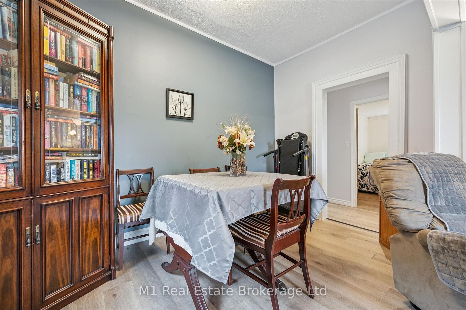 Photo 11 of 31 Bagot Street, Guelph, Junction/Onward Willow — HOMEH