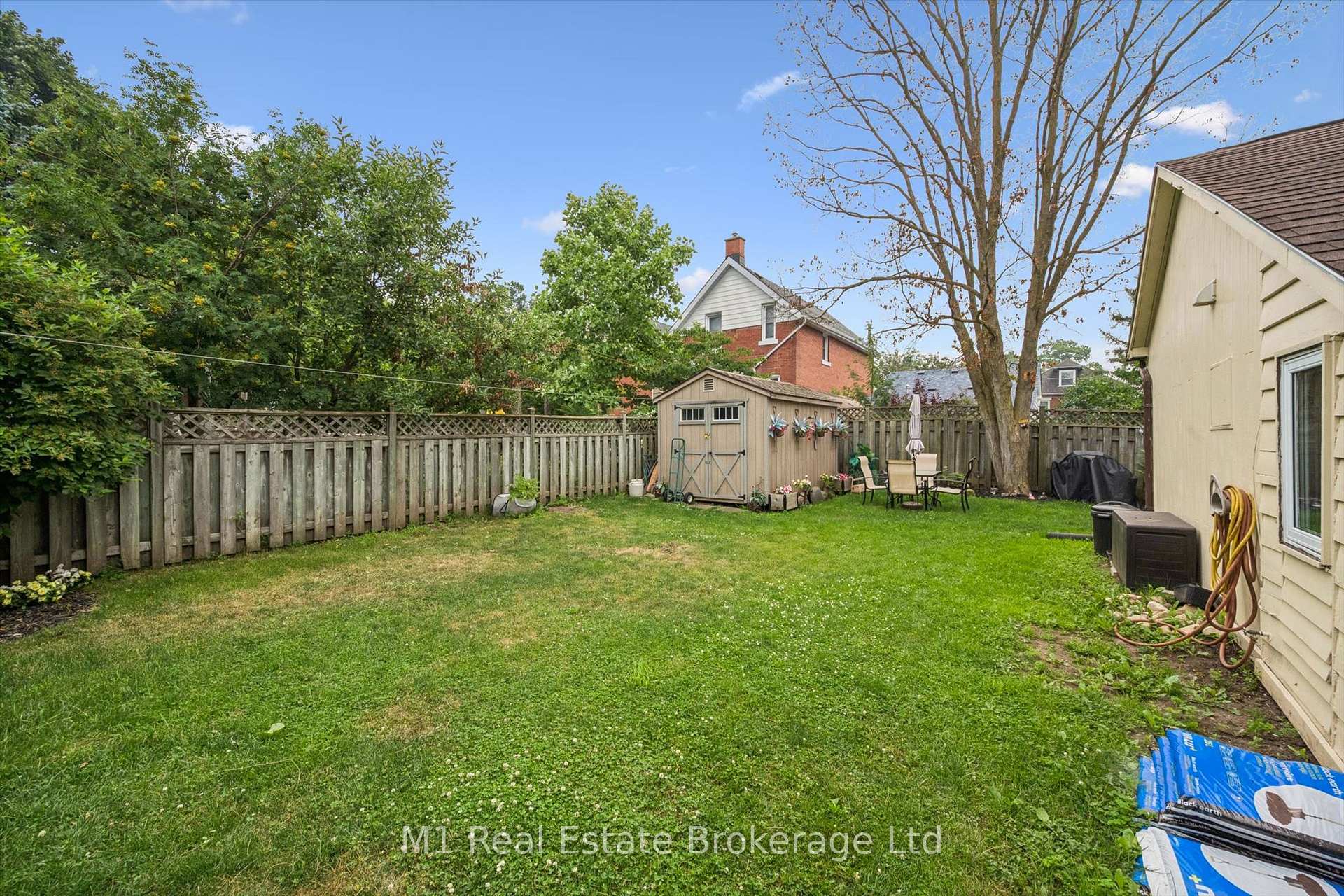 Photo 23 of 31 Bagot Street, Guelph, Junction/Onward Willow — HOMEH