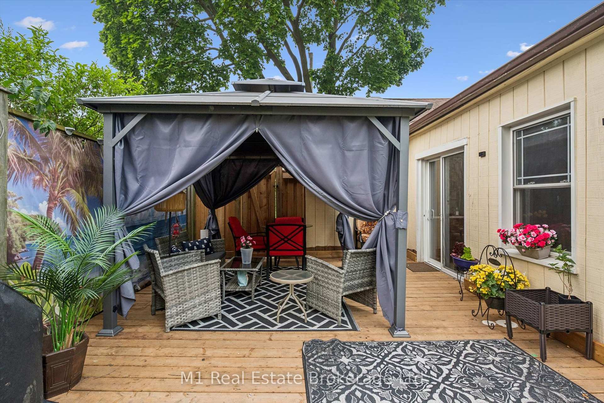 Photo 25 of 31 Bagot Street, Guelph, Junction/Onward Willow — HOMEH