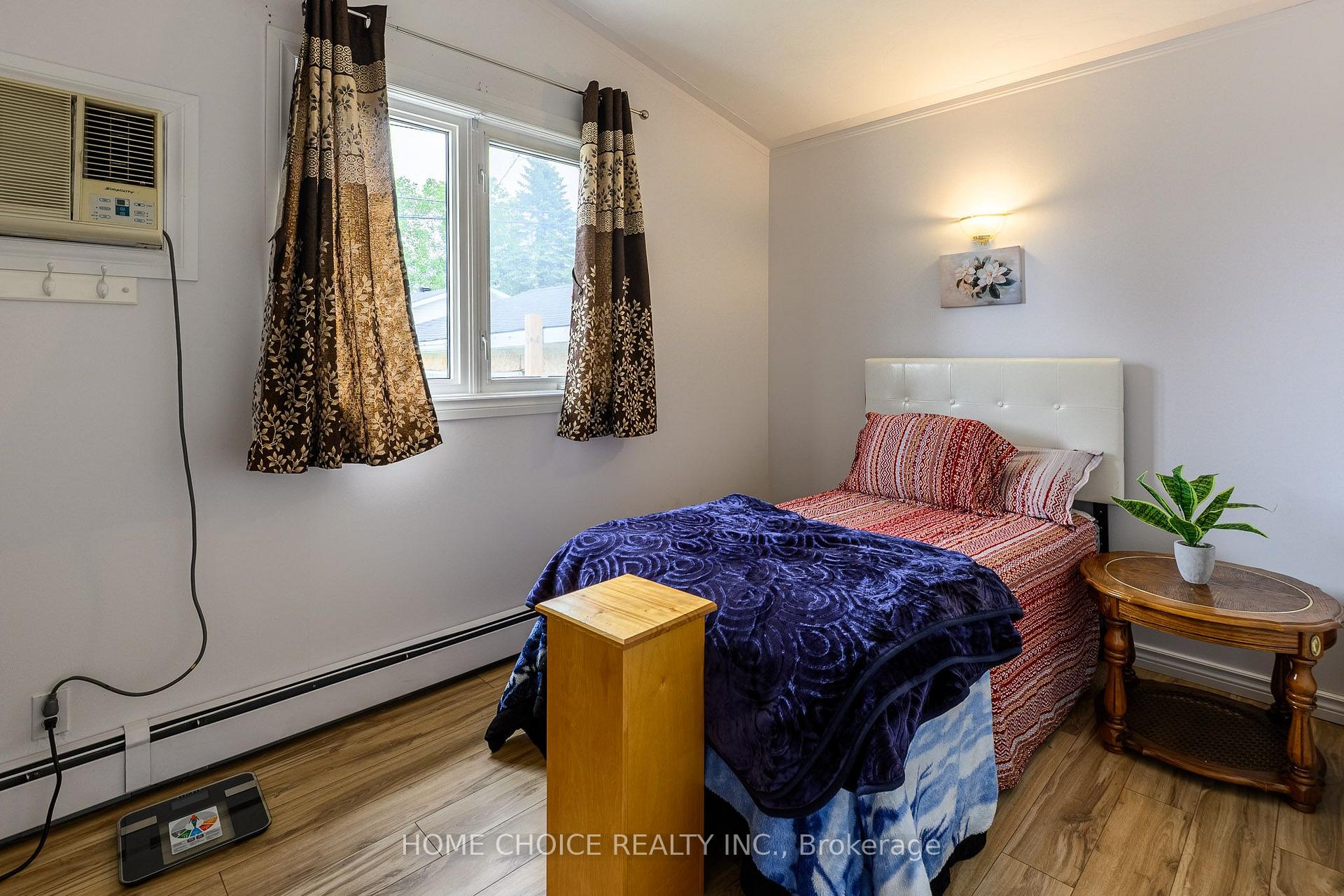 Photo 6 of 588 Melrose Boulevard, Timmins, TNW - Upper Melrose — HOMEH