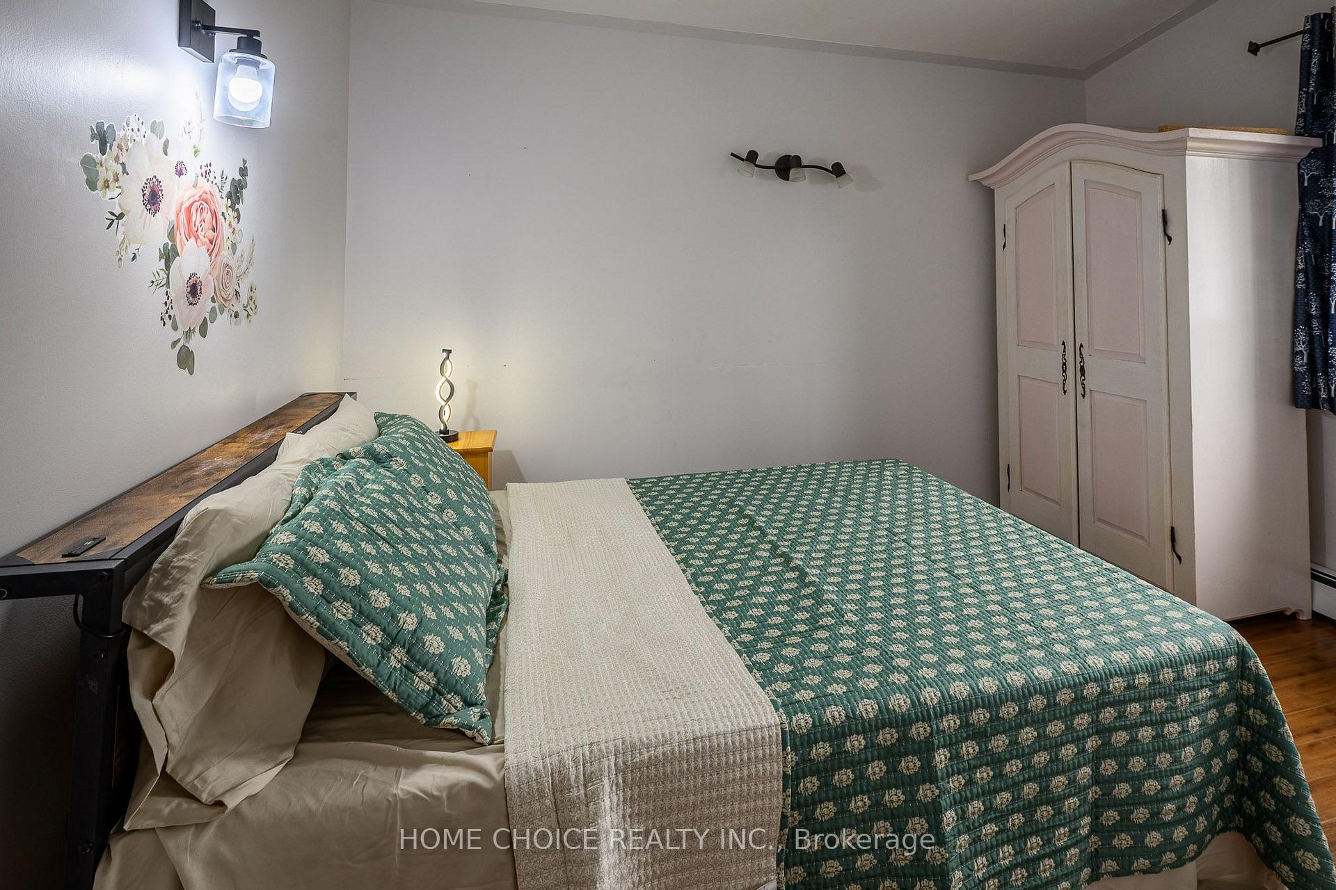 Photo 11 of 588 Melrose Boulevard, Timmins, TNW - Upper Melrose — HOMEH