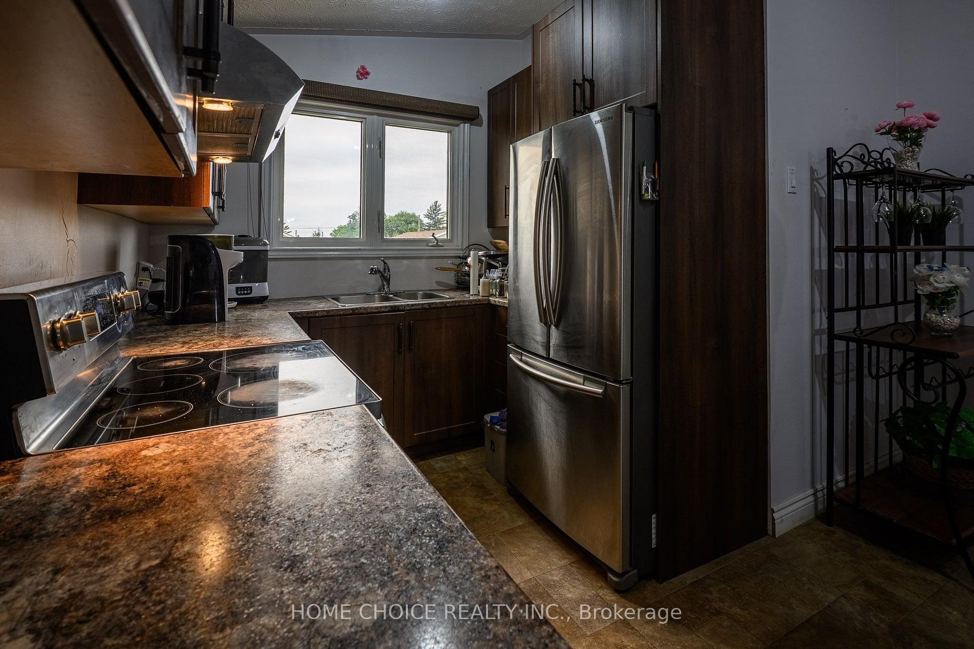 Photo 23 of 588 Melrose Boulevard, Timmins, TNW - Upper Melrose — HOMEH