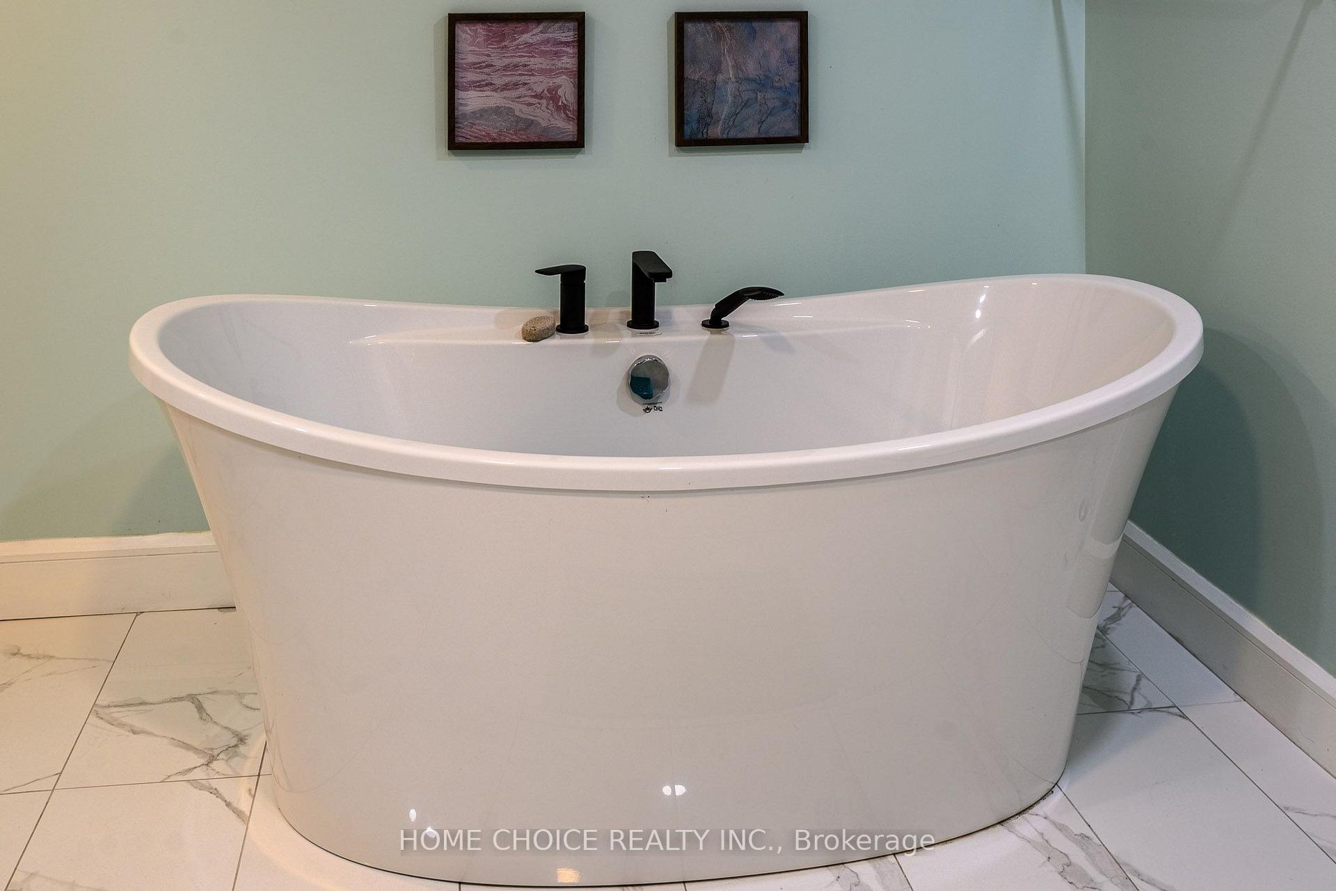 Photo 31 of 588 Melrose Boulevard, Timmins, TNW - Upper Melrose — HOMEH