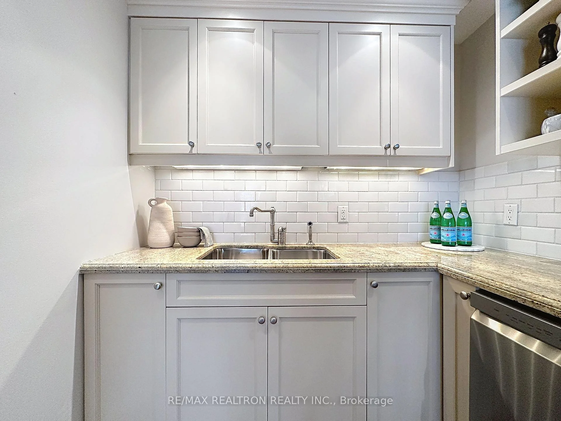Photo 50 of Unit 412, 55A Avenue Road, Toronto, The Annex — HOMEH