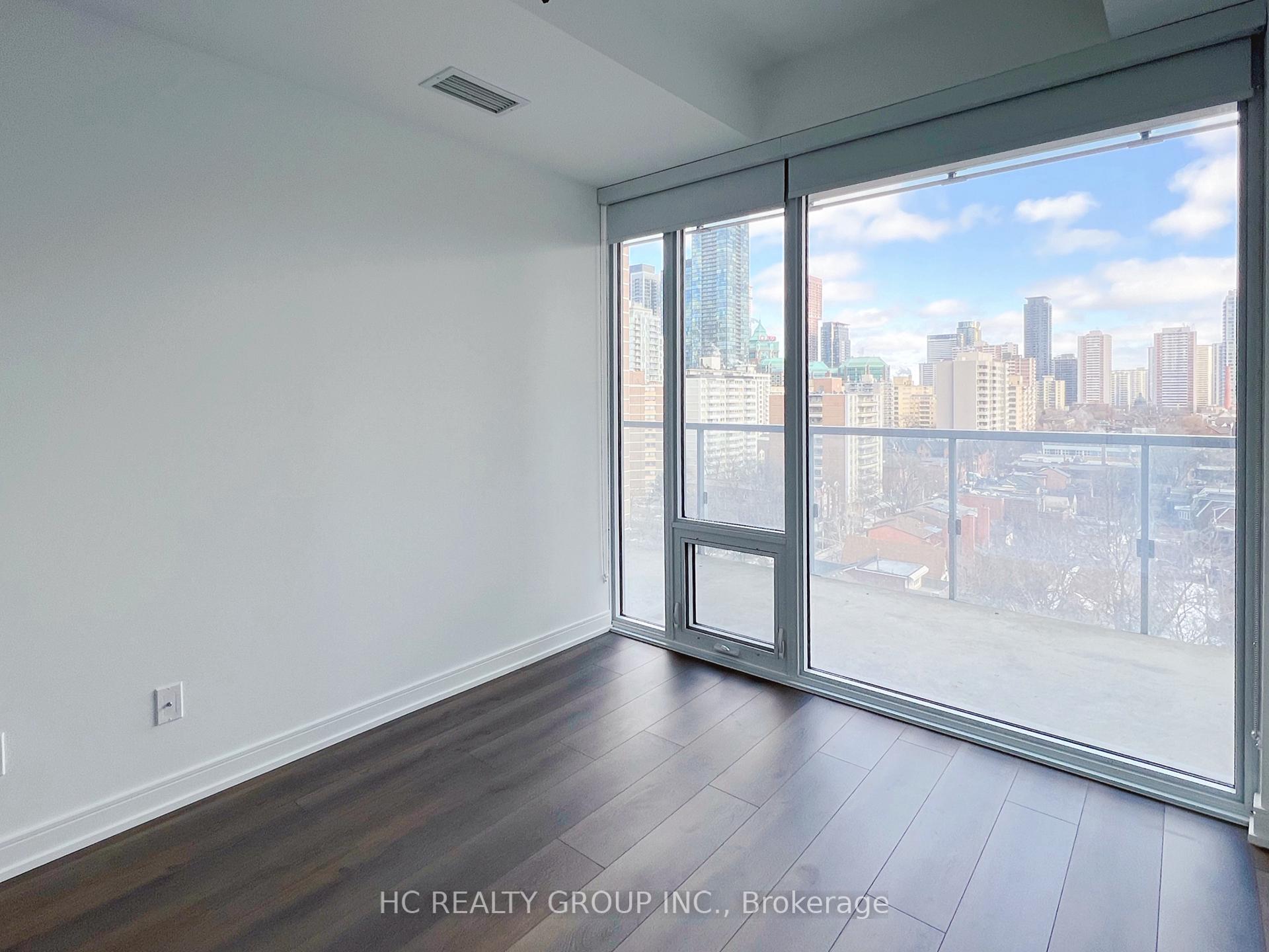 Photo 8 of Unit 1004, 3 Gloucester Street, Toronto, Church-Yonge Corridor — HOMEH