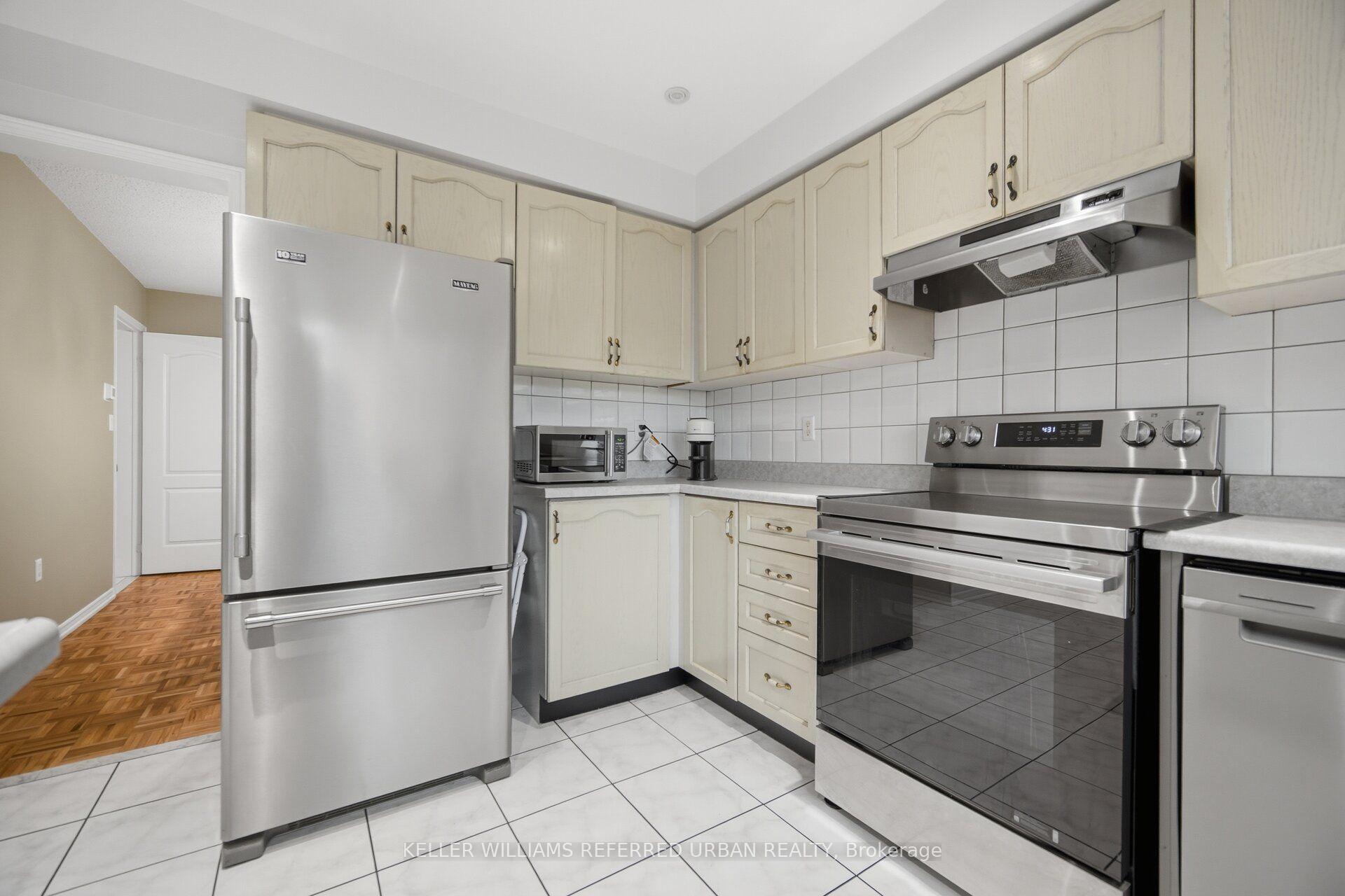 Photo 9 of 19 Softneedle Avenue, Brampton, Sandringham-Wellington — HOMEH