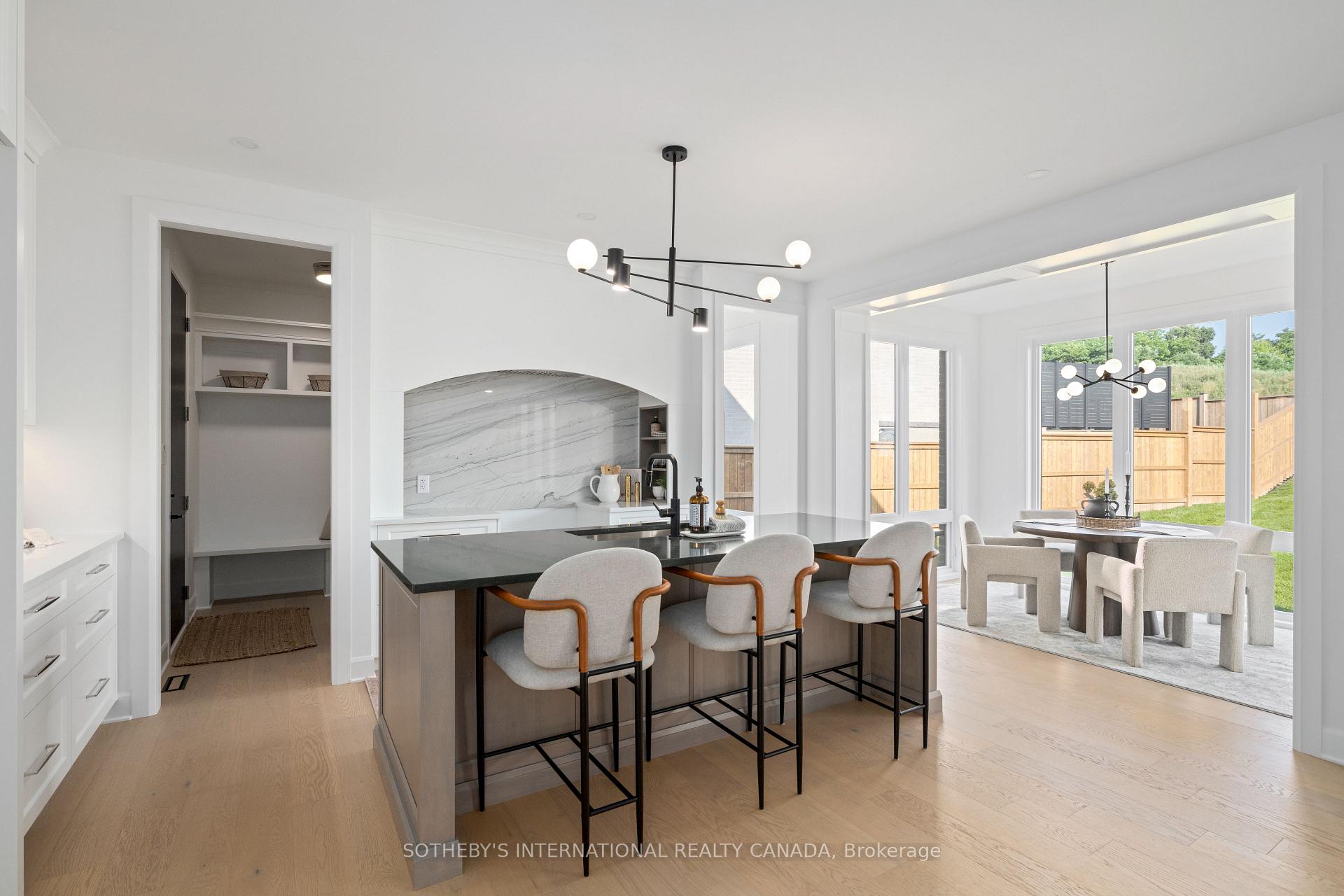 Photo 10 of 1011 Longworth Road, London, South L — HOMEH