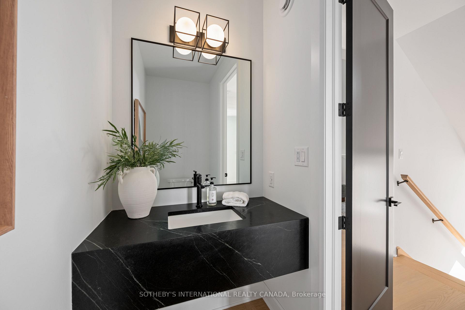 Photo 15 of 1011 Longworth Road, London, South L — HOMEH