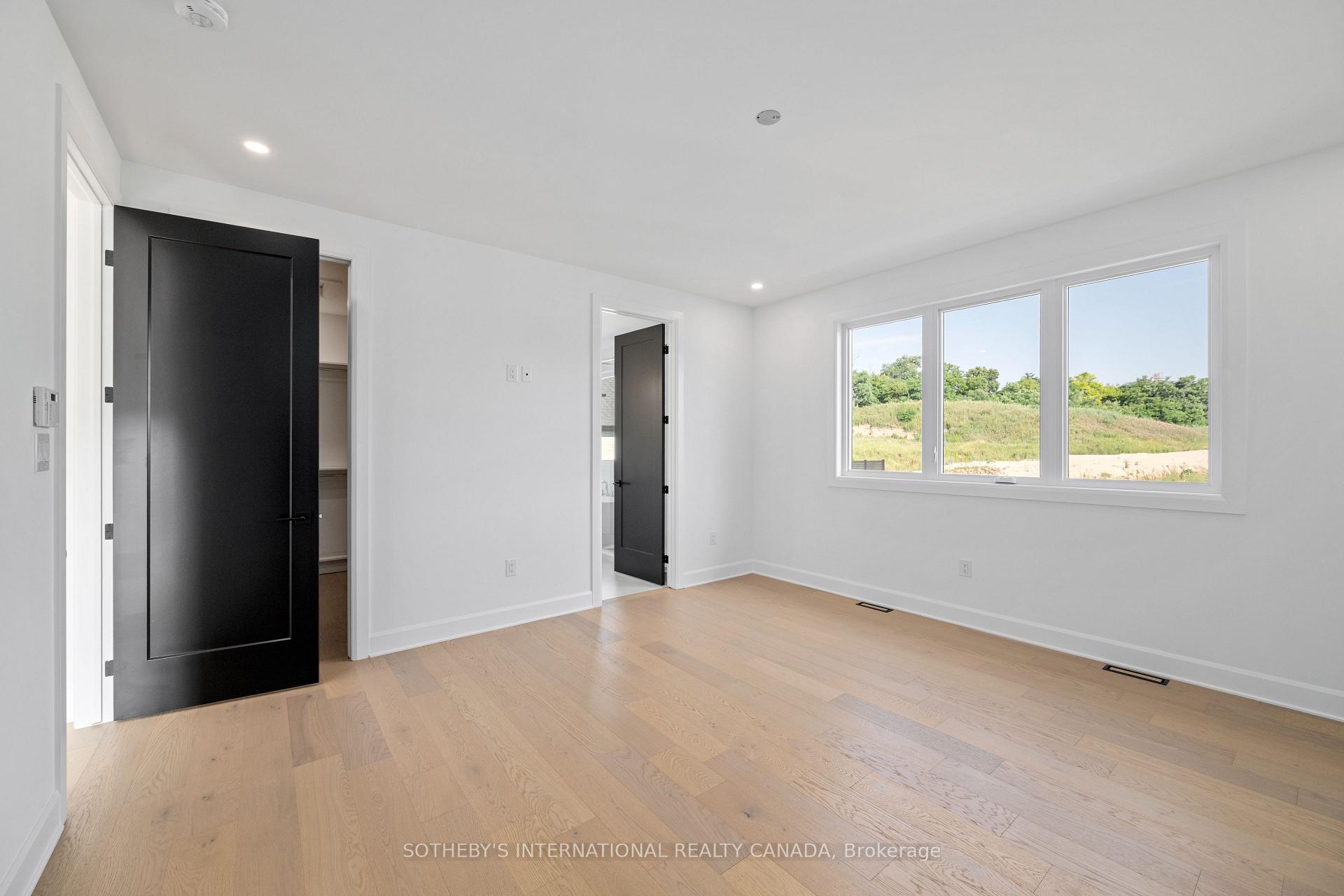 Photo 17 of 1011 Longworth Road, London, South L — HOMEH