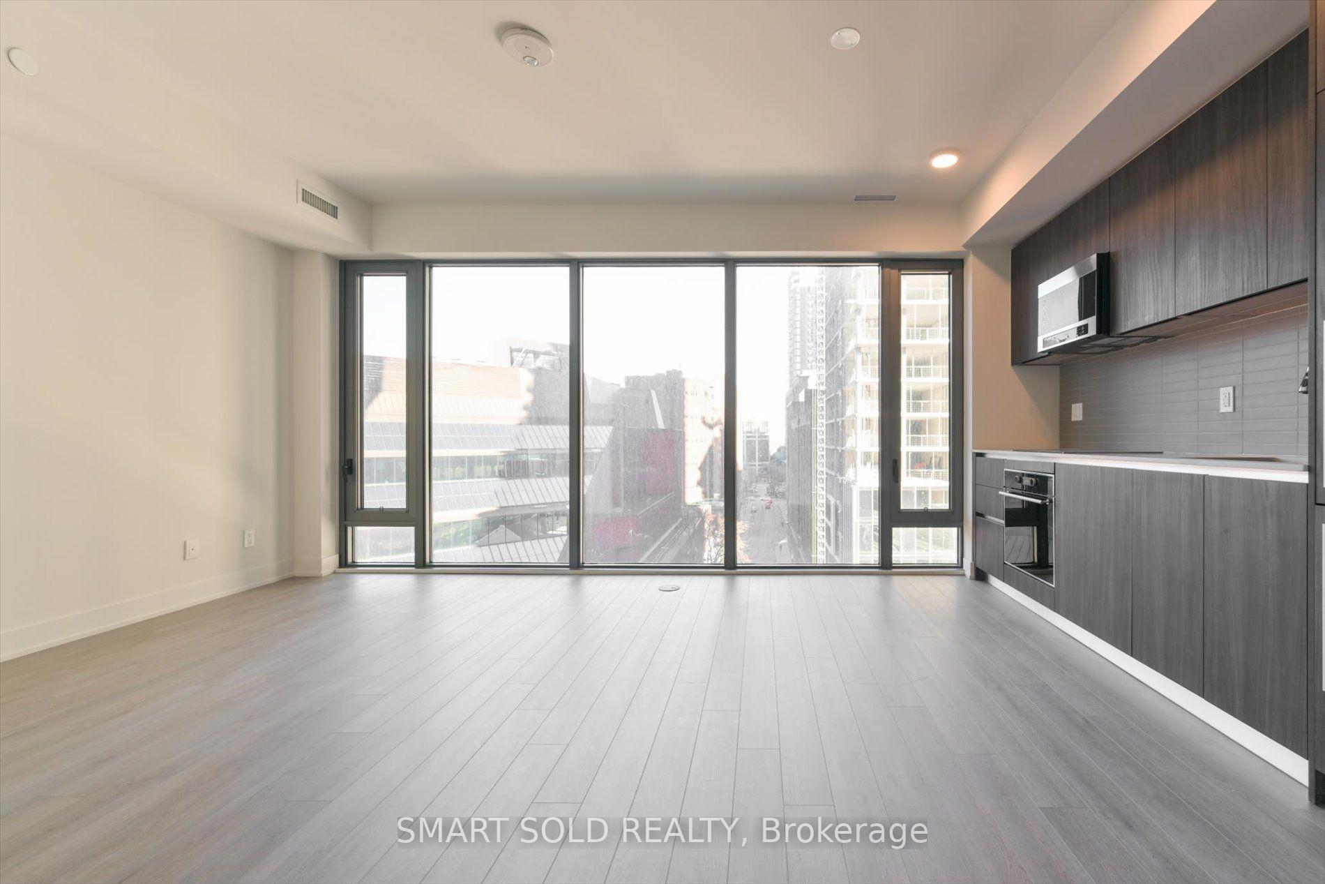 Photo 7 of Unit 807, 8 Cumberland Street, Toronto, The Annex — HOMEH