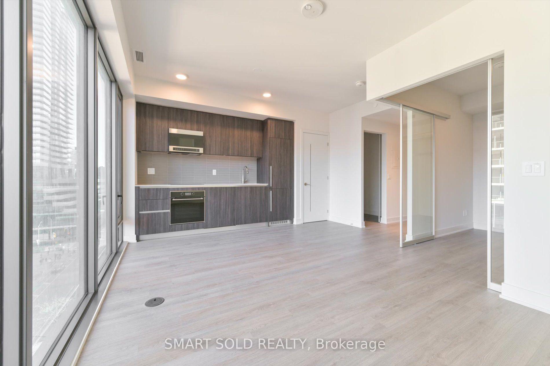 Photo 9 of Unit 807, 8 Cumberland Street, Toronto, The Annex — HOMEH