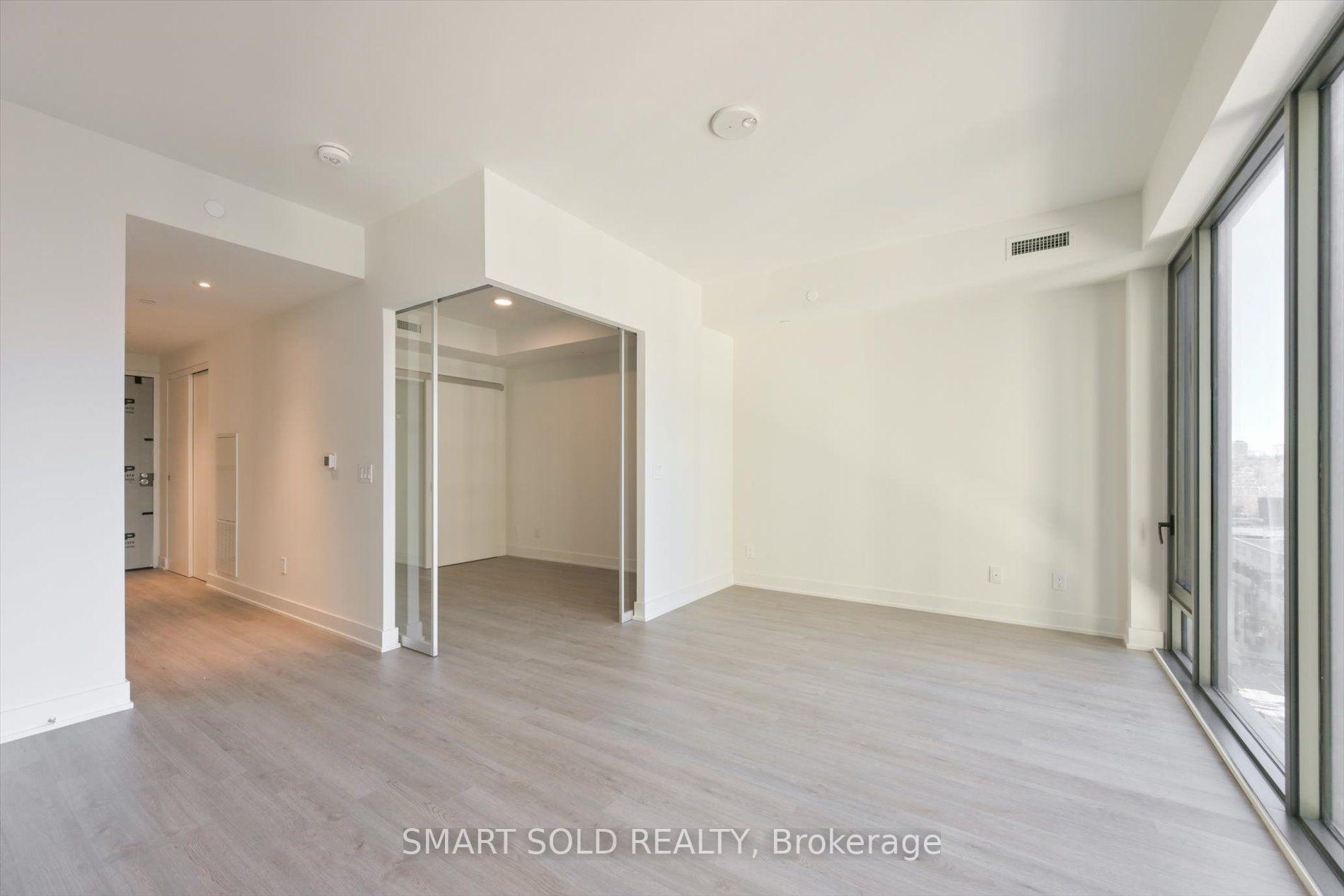 Photo 11 of Unit 807, 8 Cumberland Street, Toronto, The Annex — HOMEH