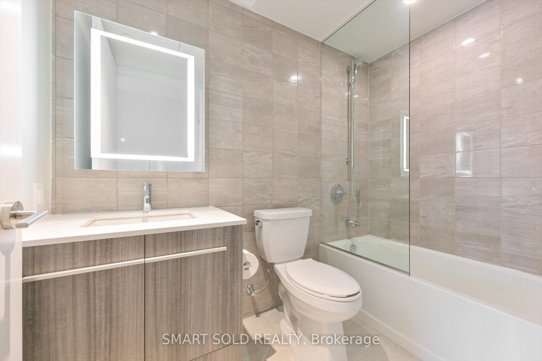 Photo 14 of Unit 807, 8 Cumberland Street, Toronto, The Annex — HOMEH
