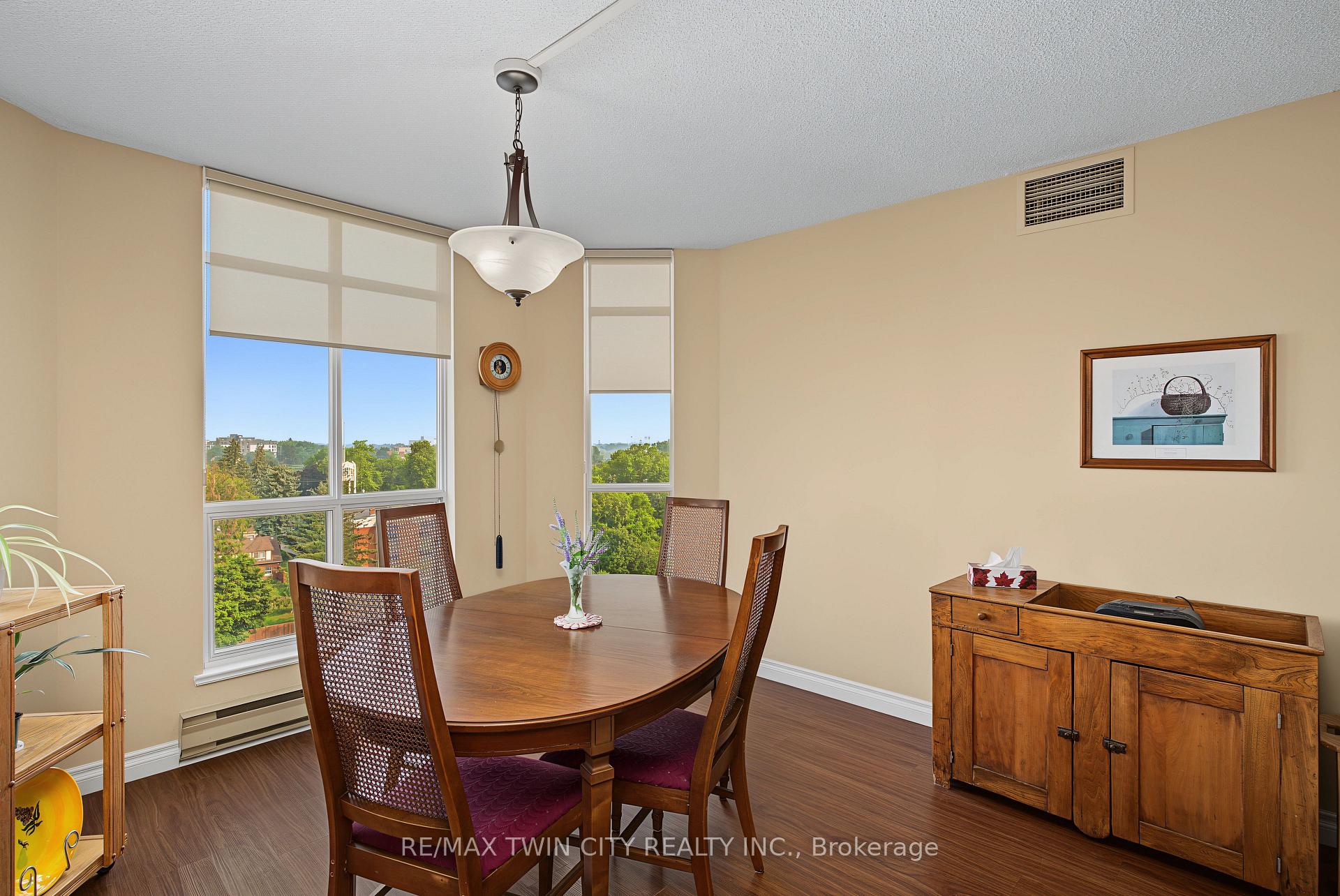 Photo 9 of 1414 King Street E, Kitchener, King East — HOMEH