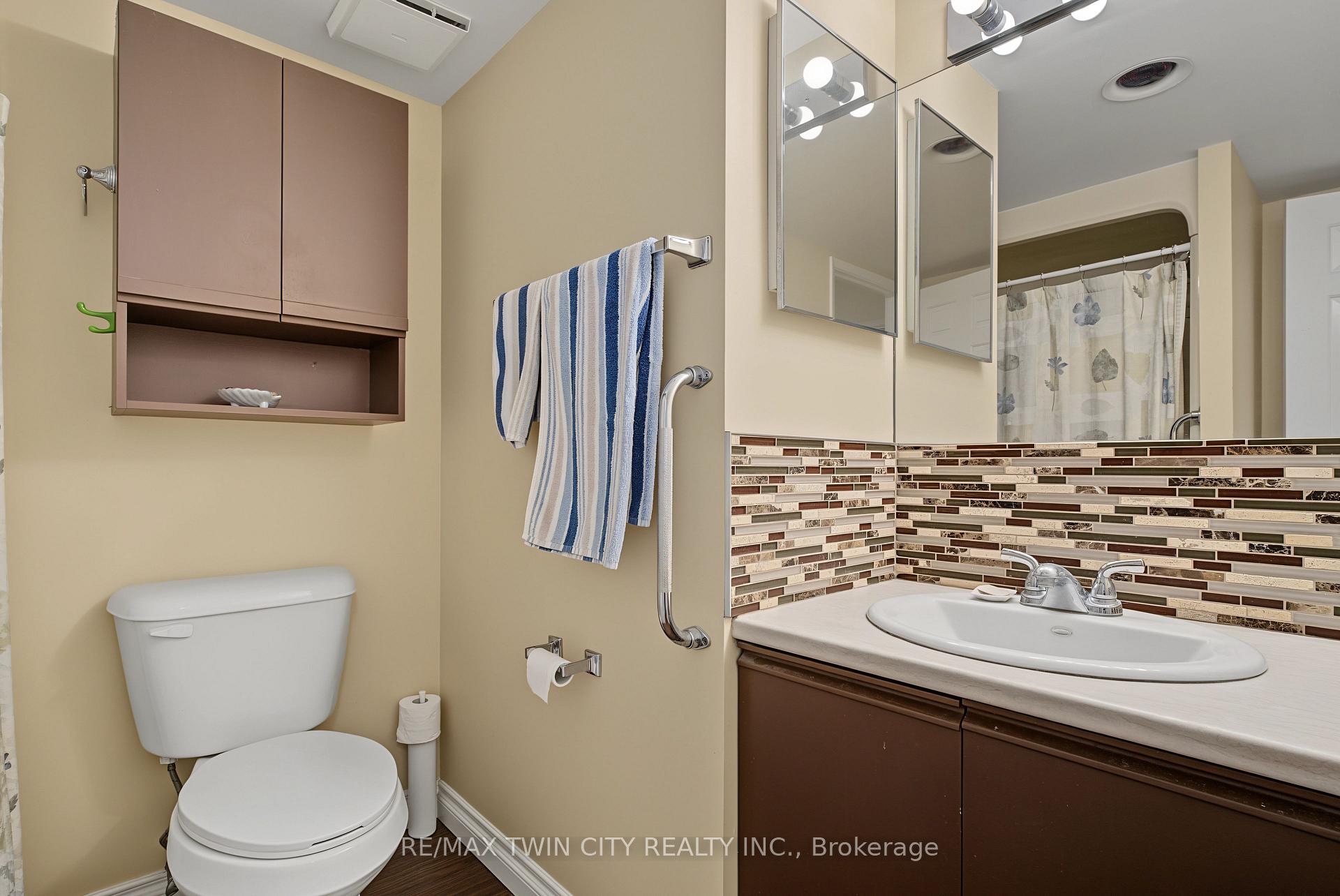 Photo 16 of 1414 King Street E, Kitchener, King East — HOMEH