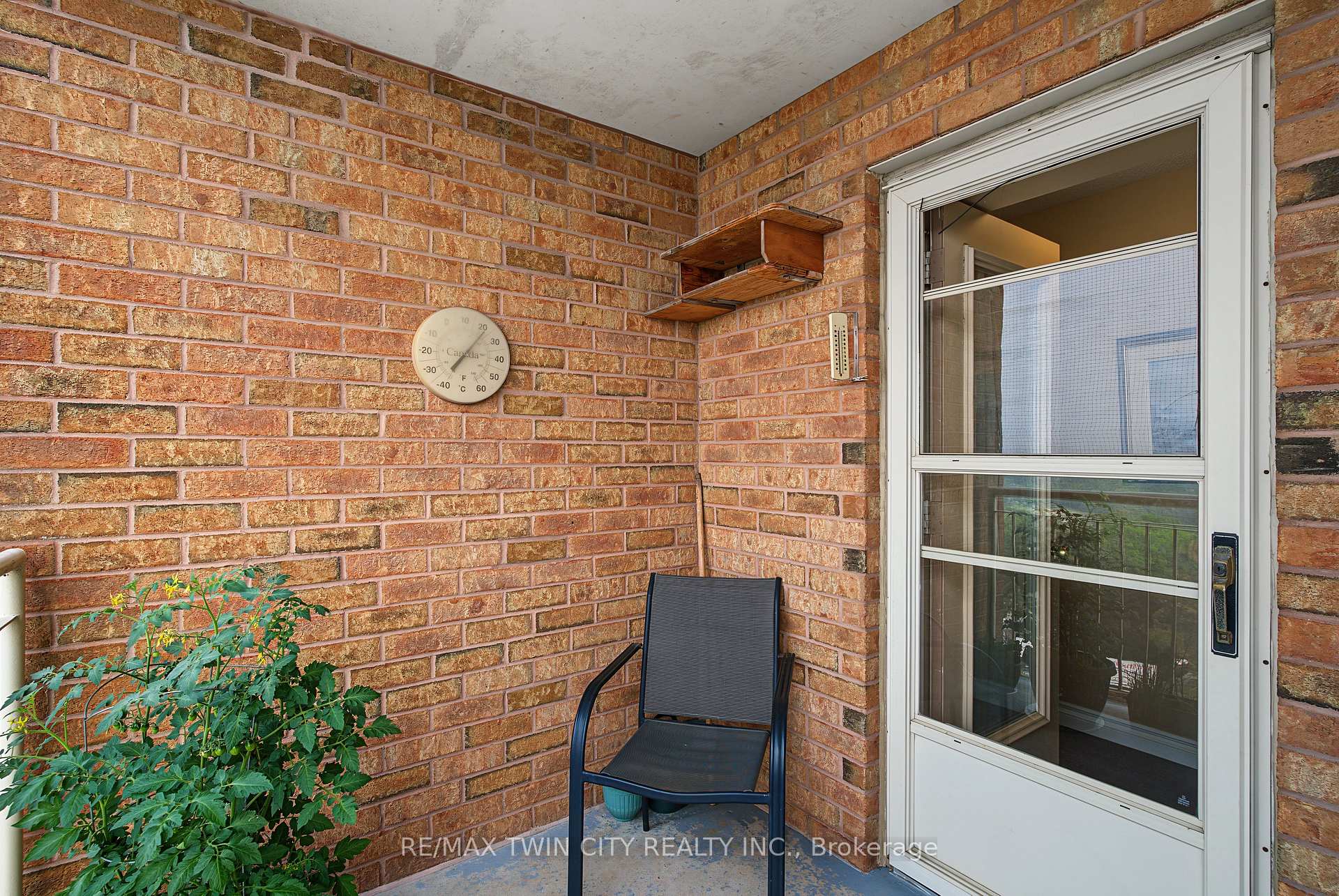 Photo 18 of 1414 King Street E, Kitchener, King East — HOMEH