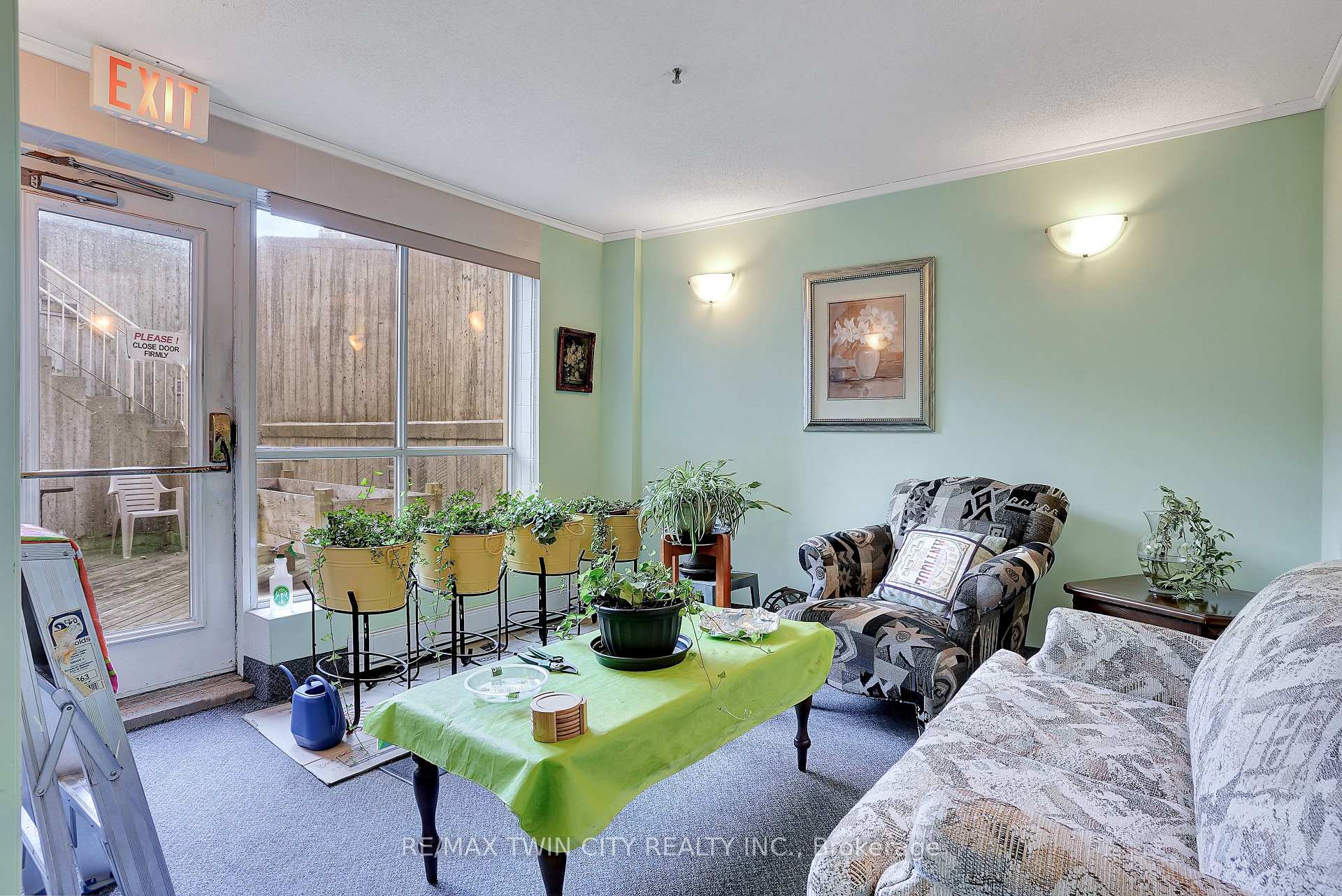 Photo 24 of 1414 King Street E, Kitchener, King East — HOMEH