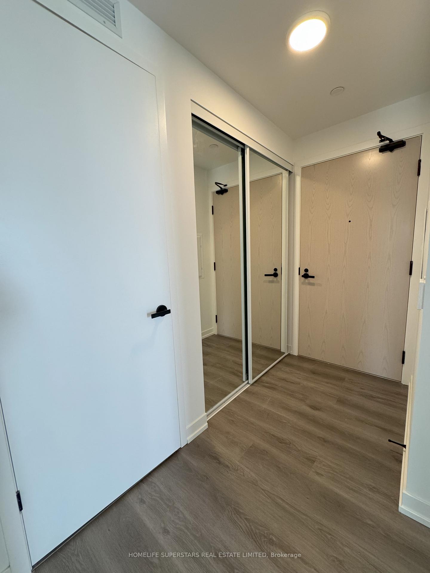 Photo 14 of Unit 1512, 28 Interchange Way, Vaughan, Vaughan Corporate Centre — HOMEH