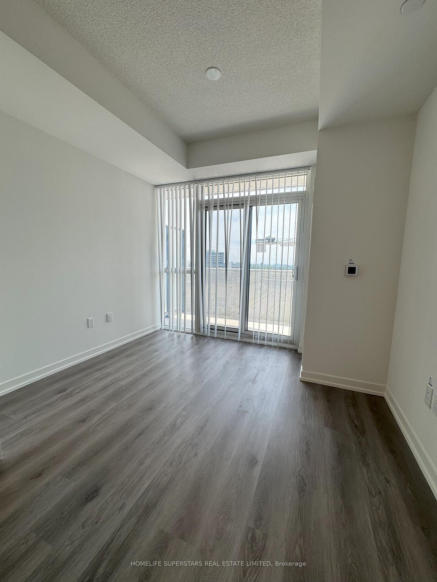 Photo 16 of Unit 1512, 28 Interchange Way, Vaughan, Vaughan Corporate Centre — HOMEH