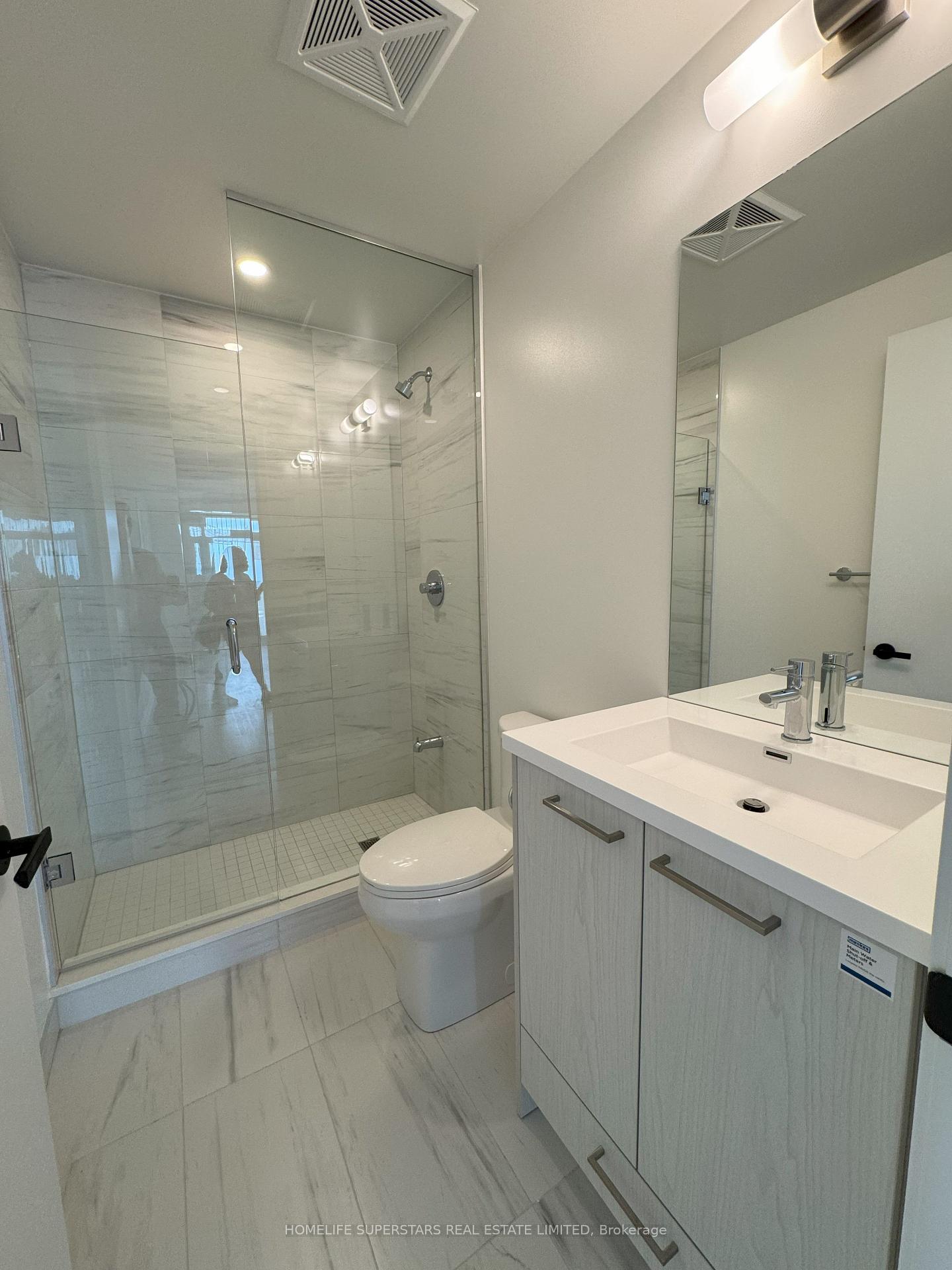 Photo 22 of Unit 1512, 28 Interchange Way, Vaughan, Vaughan Corporate Centre — HOMEH