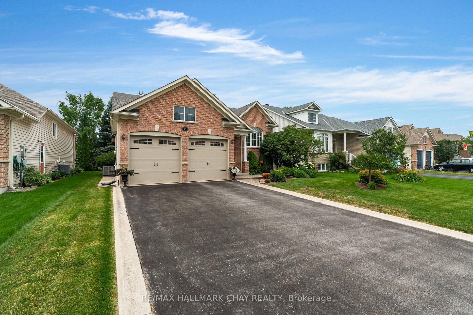 Photo 2 of 24 Northwood Drive, Wasaga Beach — HOMEH