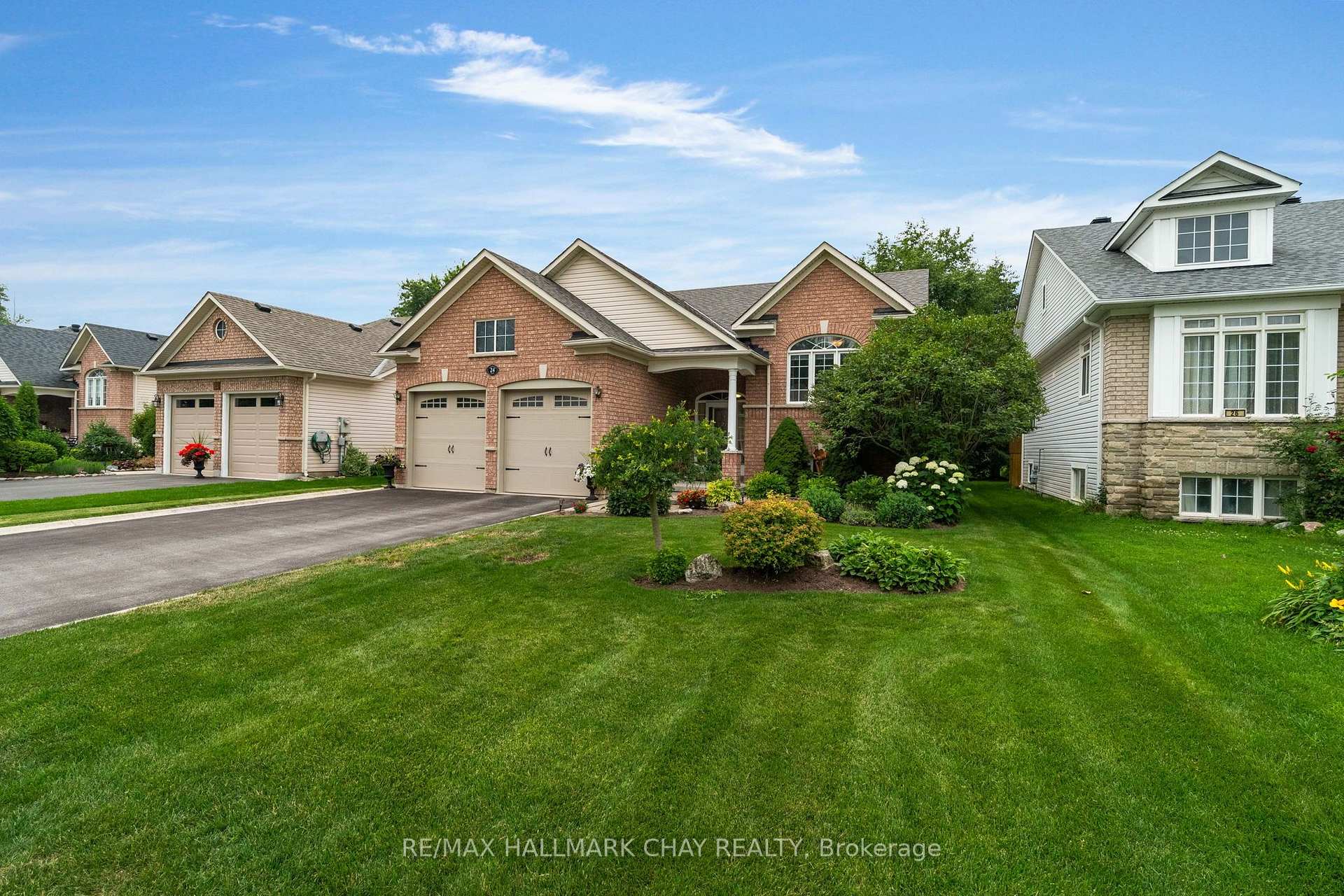 Photo 3 of 24 Northwood Drive, Wasaga Beach — HOMEH
