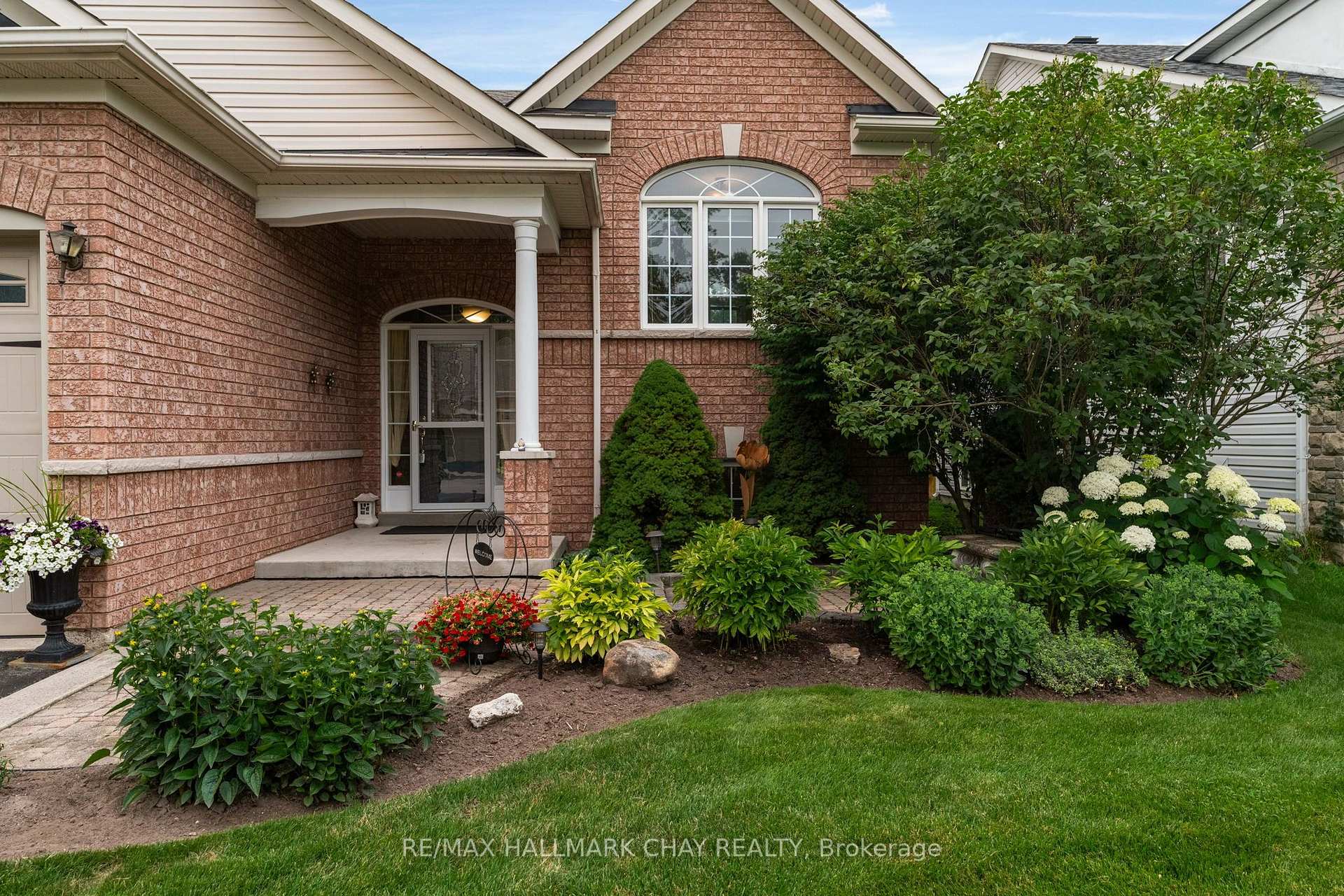 Photo 5 of 24 Northwood Drive, Wasaga Beach — HOMEH