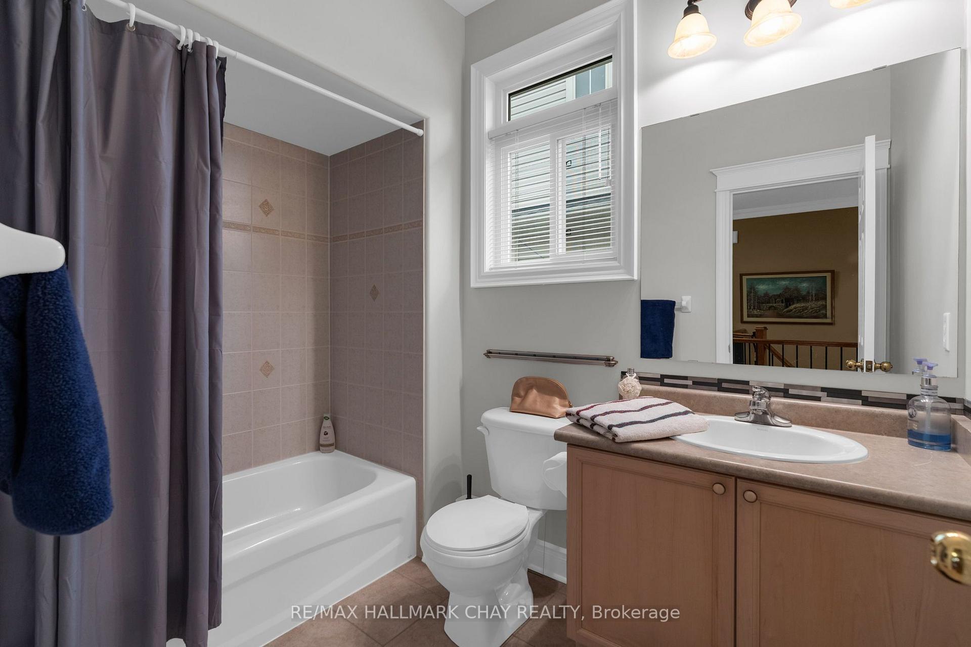Photo 20 of 24 Northwood Drive, Wasaga Beach — HOMEH