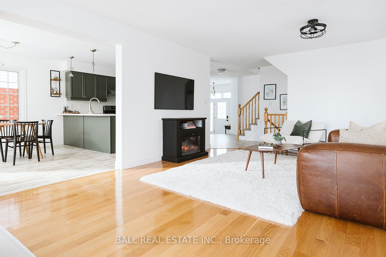 Photo 12 of 66 Highlands Crescent, Collingwood — HOMEH