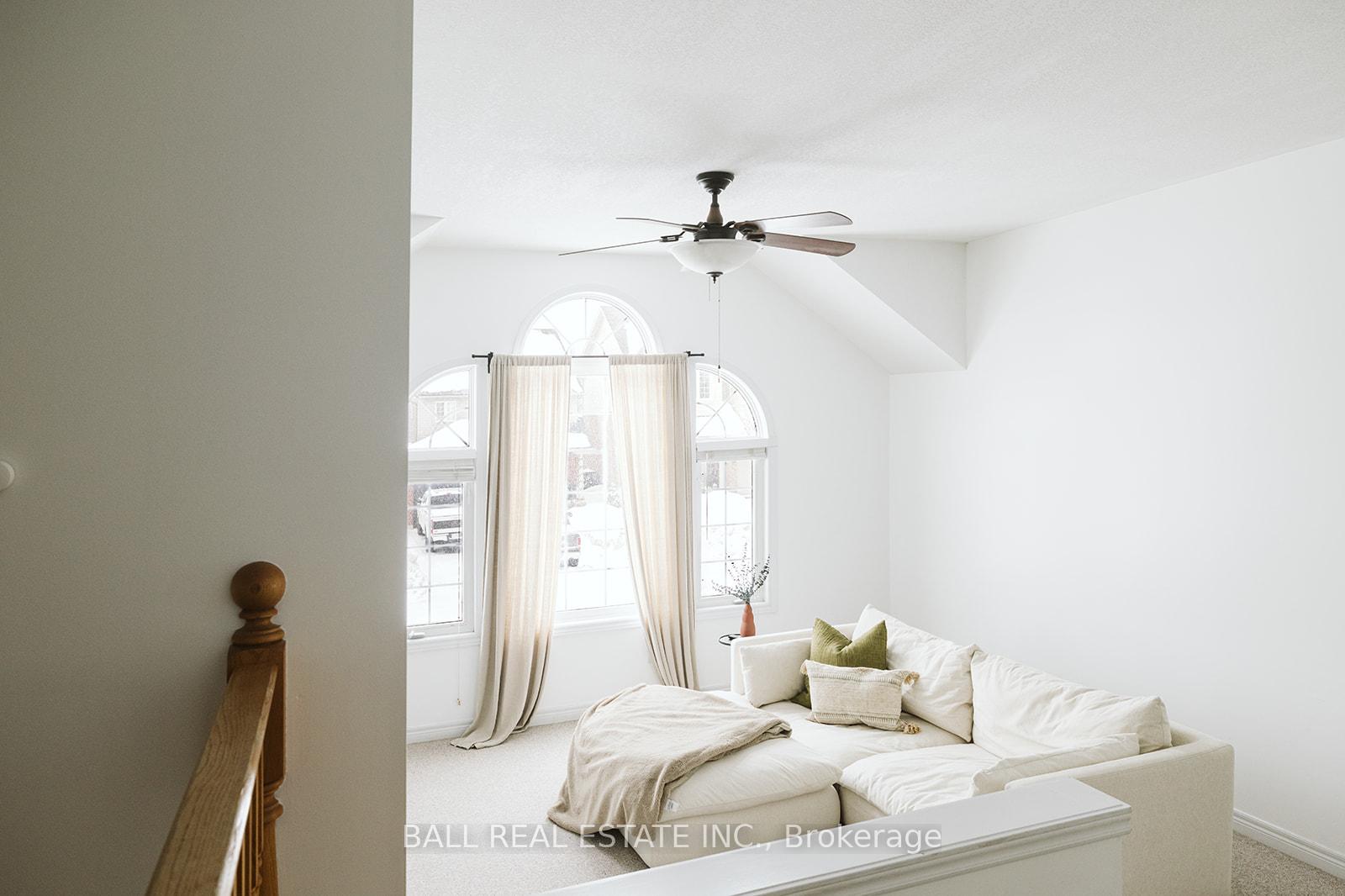 Photo 5 of 66 Highlands Crescent, Collingwood — HOMEH