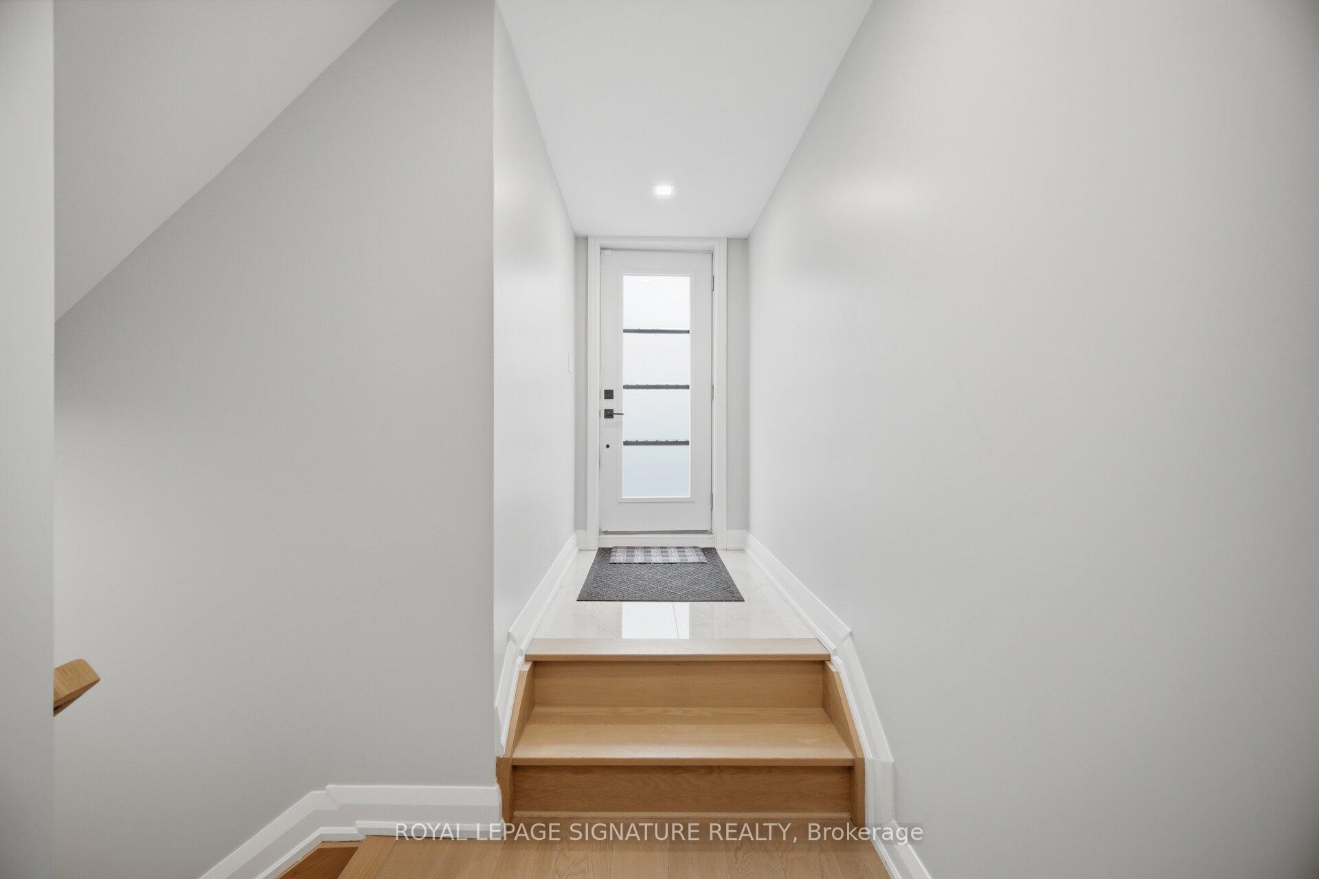 Photo 5 of Unit 2, 91 Roulette Crescent, Brampton, Northwest Brampton — HOMEH
