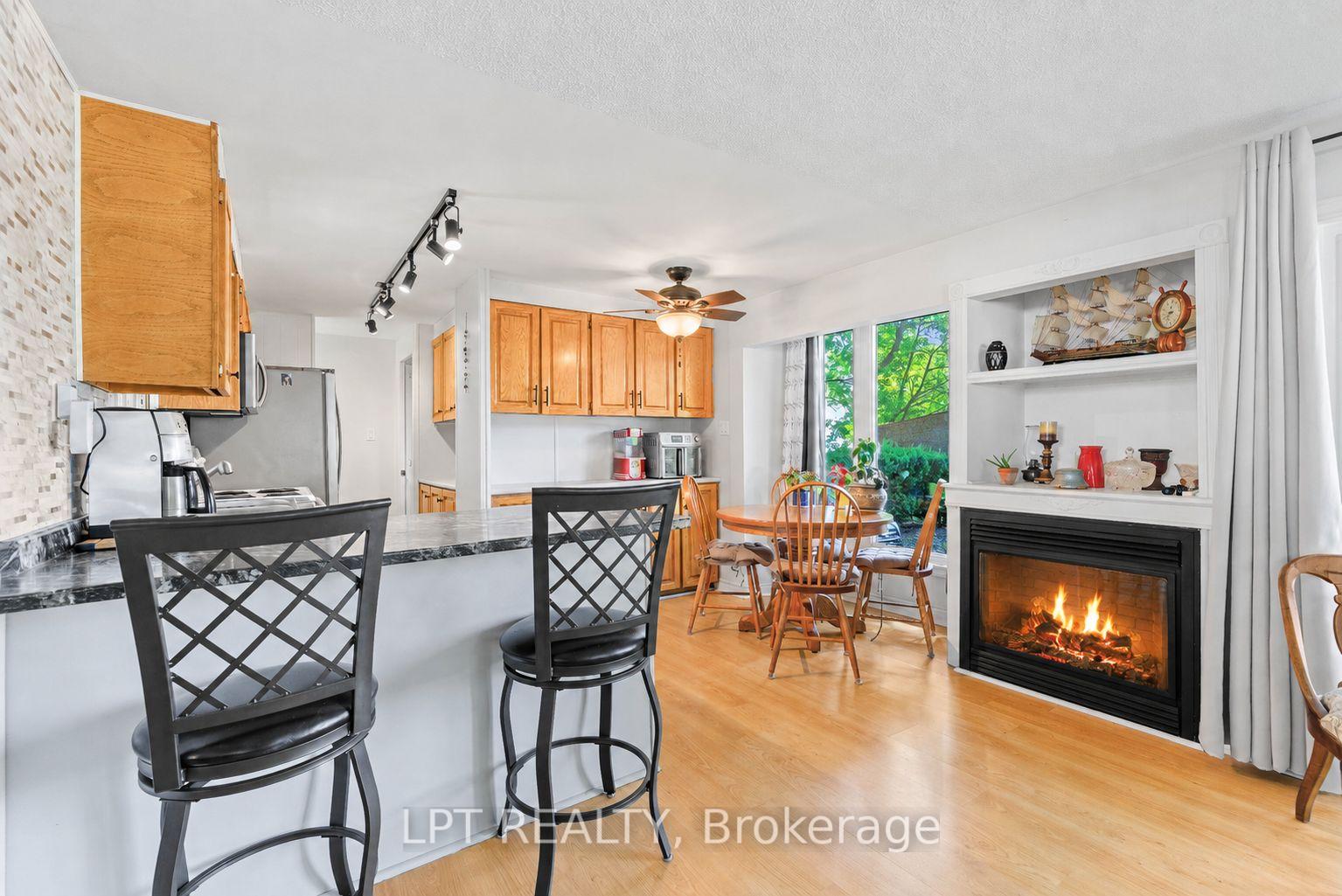 Photo 13 of Unit 3, 525 Midland Point Road, Midland — HOMEH