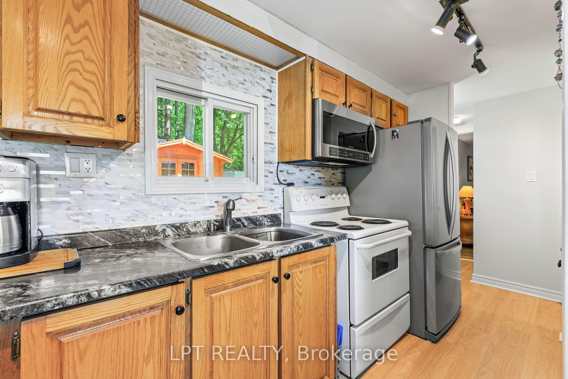 Photo 15 of Unit 3, 525 Midland Point Road, Midland — HOMEH
