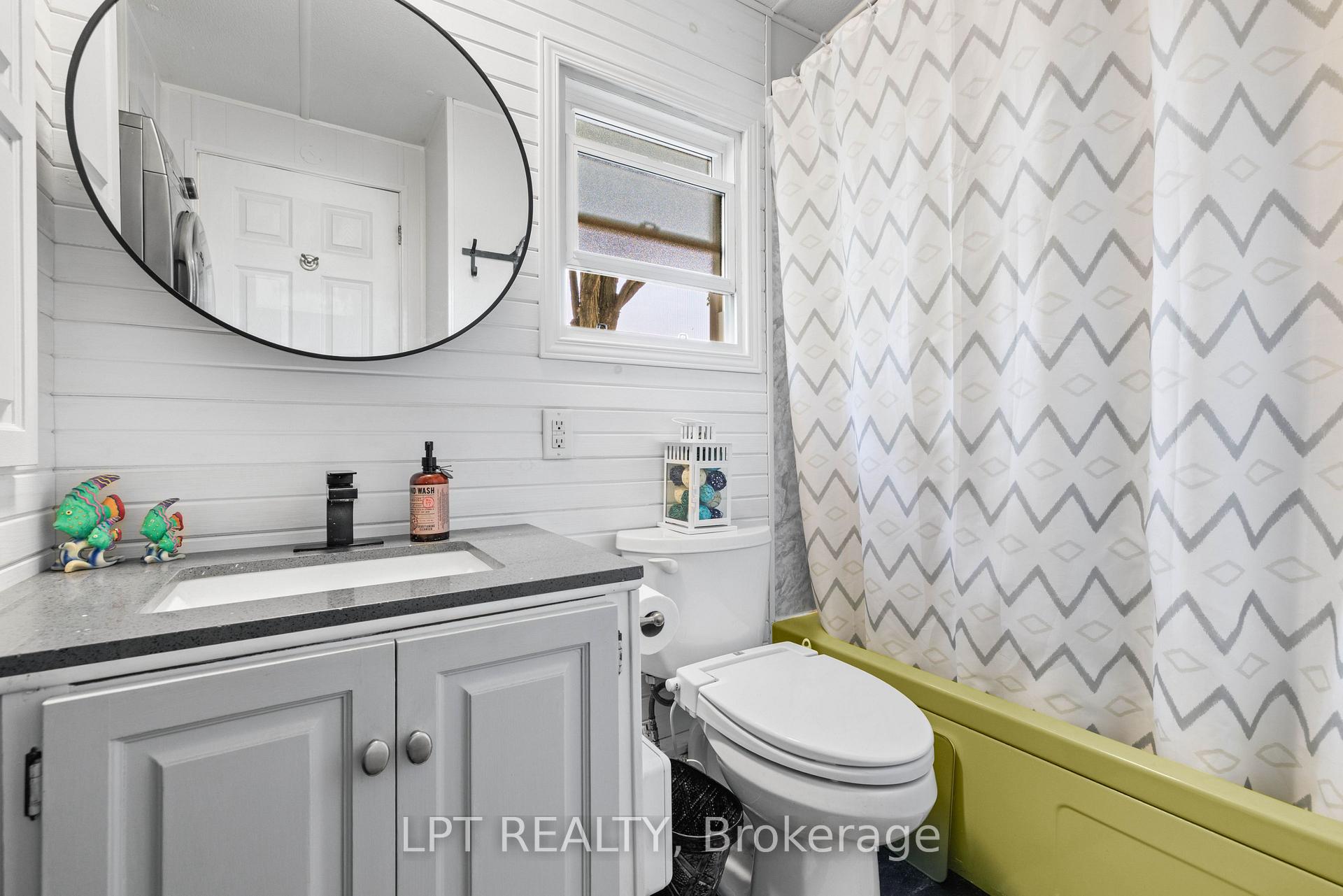 Photo 21 of Unit 3, 525 Midland Point Road, Midland — HOMEH
