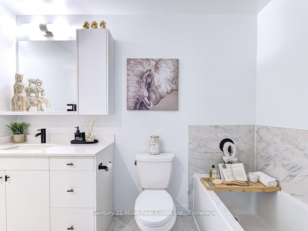 Photo 24 of Unit PH 1910, 1035 Southdown Road, Mississauga, Clarkson — HOMEH