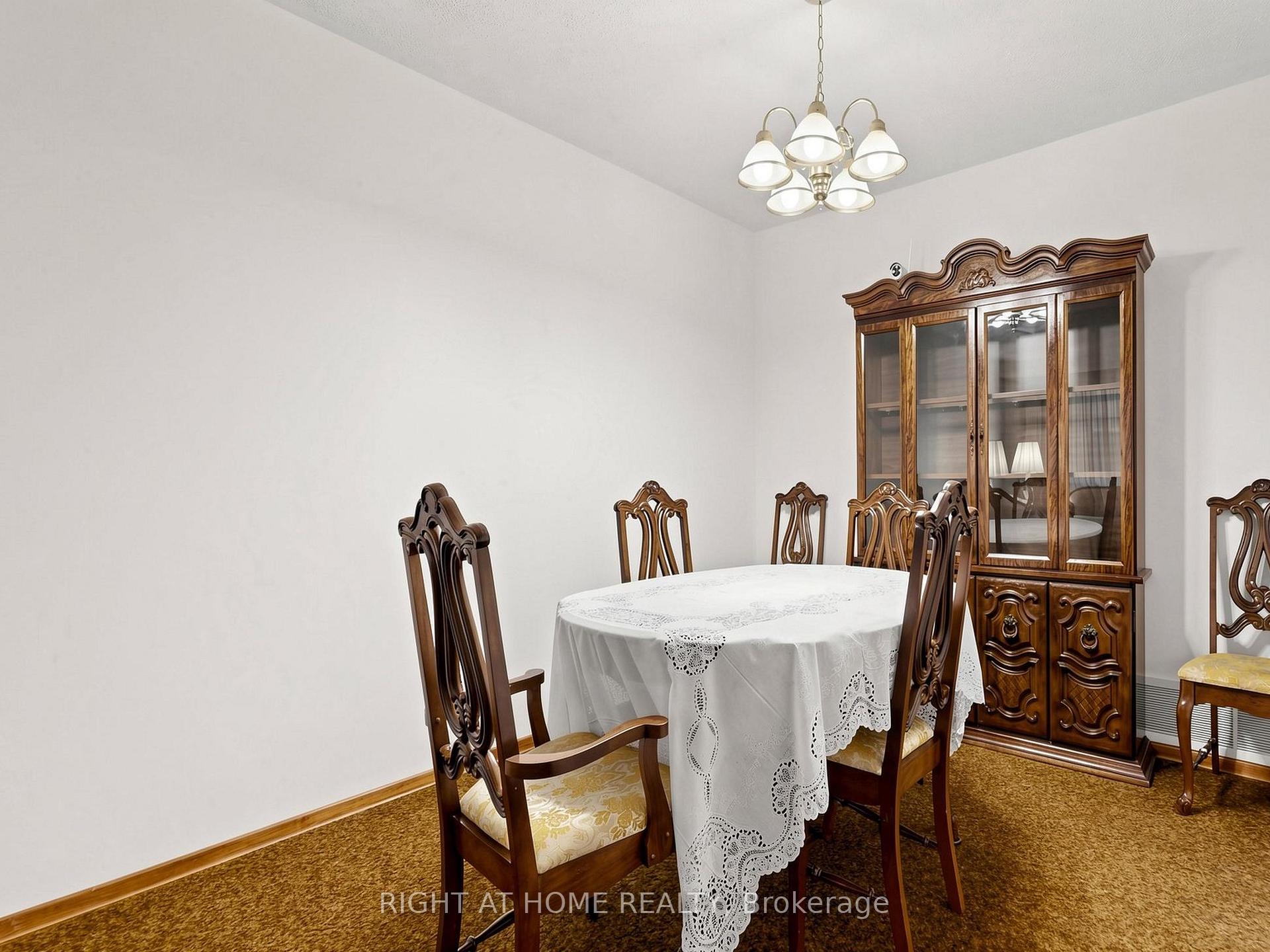 Photo 11 of 227 Apache Trail, North York, Pleasant View — HOMEH