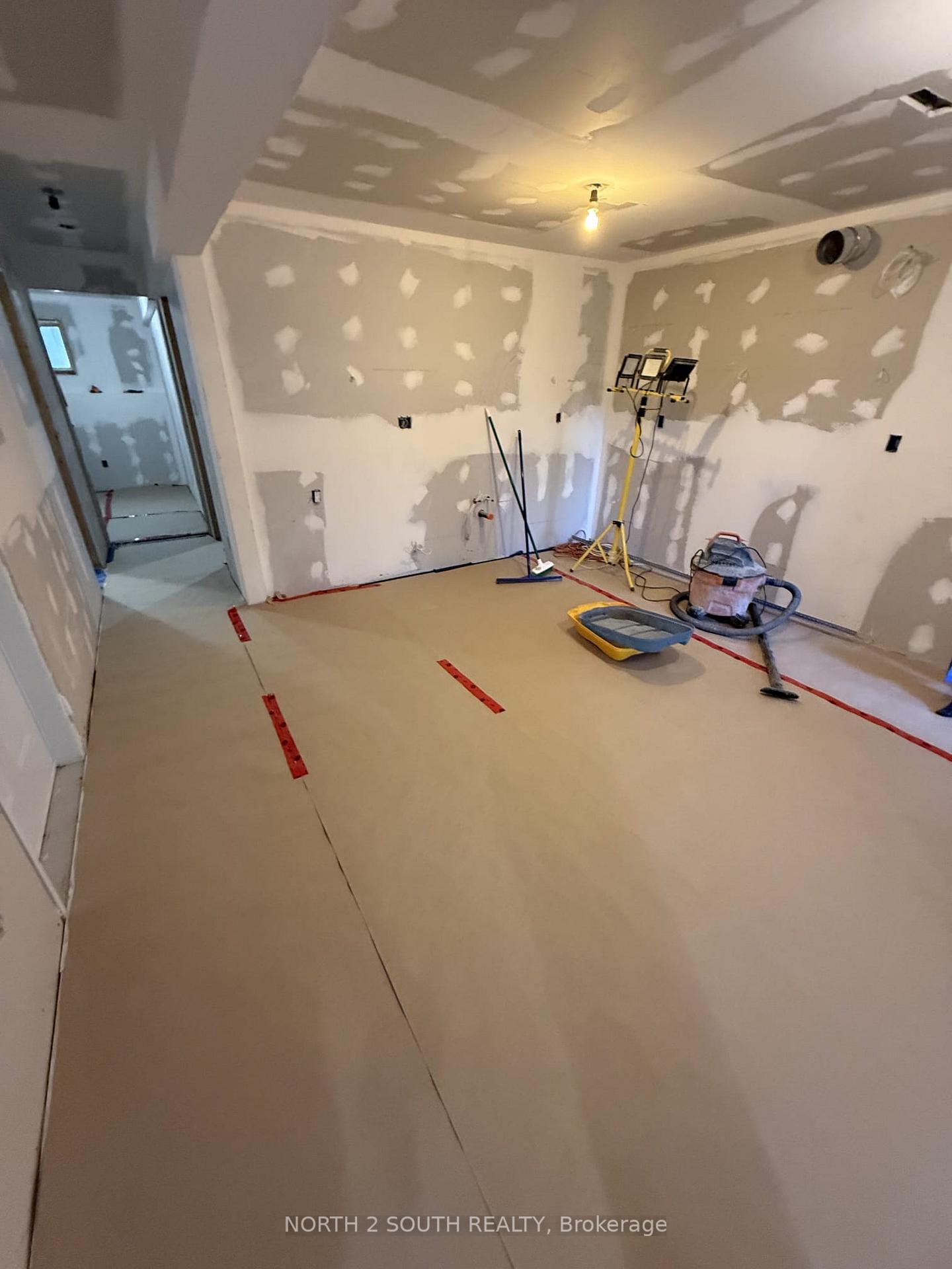 Photo 3 of Unit Bsmt, 39 Knicely Road, Barrie, Painswick North — HOMEH