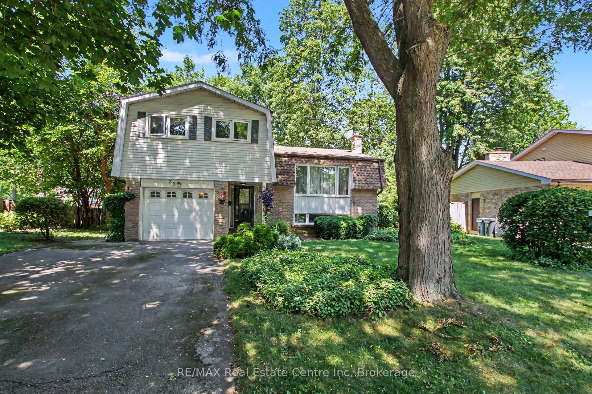 Photo 1 of 23 Northwood Crescent, Guelph, Willow West/Sugarbush/West Acres — HOMEH