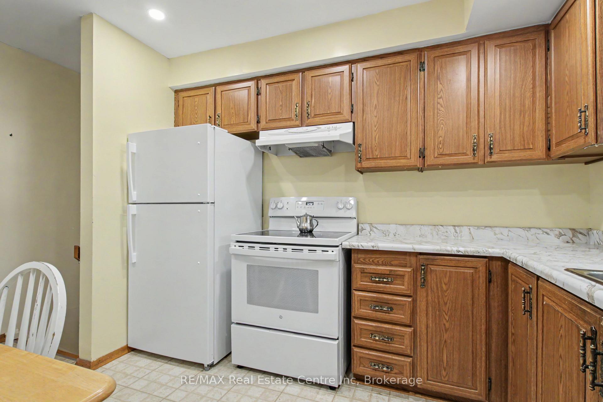 Photo 12 of 23 Northwood Crescent, Guelph, Willow West/Sugarbush/West Acres — HOMEH
