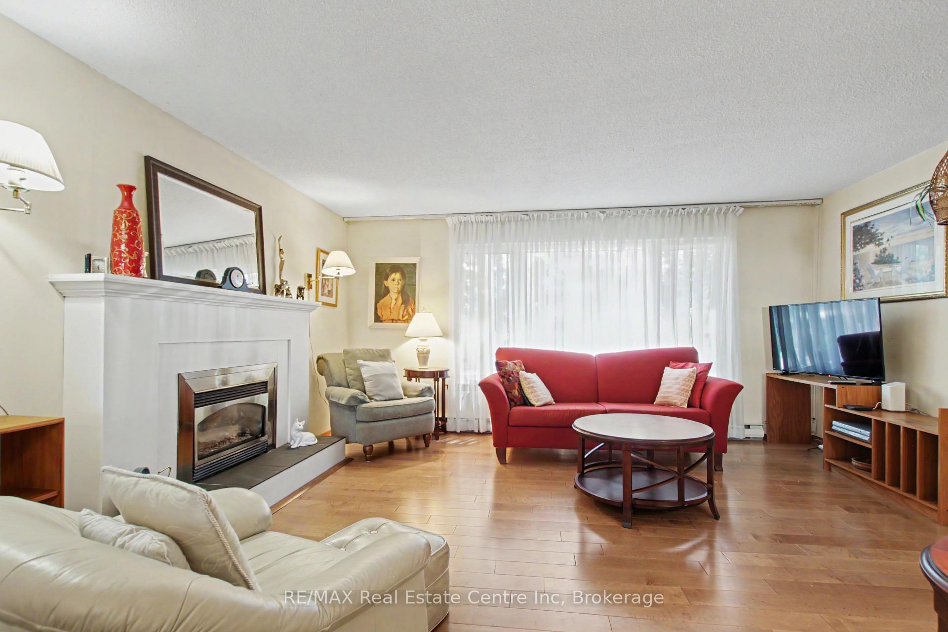Photo 15 of 23 Northwood Crescent, Guelph, Willow West/Sugarbush/West Acres — HOMEH