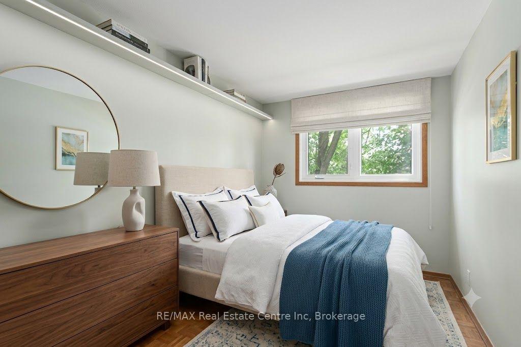 Photo 20 of 23 Northwood Crescent, Guelph, Willow West/Sugarbush/West Acres — HOMEH