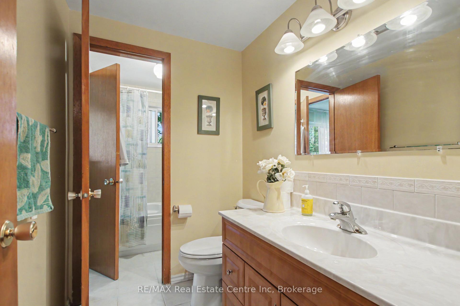 Photo 24 of 23 Northwood Crescent, Guelph, Willow West/Sugarbush/West Acres — HOMEH
