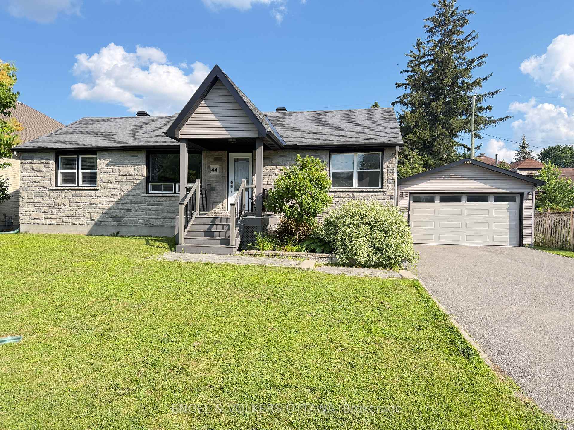 Photo 1 of 44 Granton Avenue, Ottawa, Meadowlands/St. Claire Gardens — HOMEH