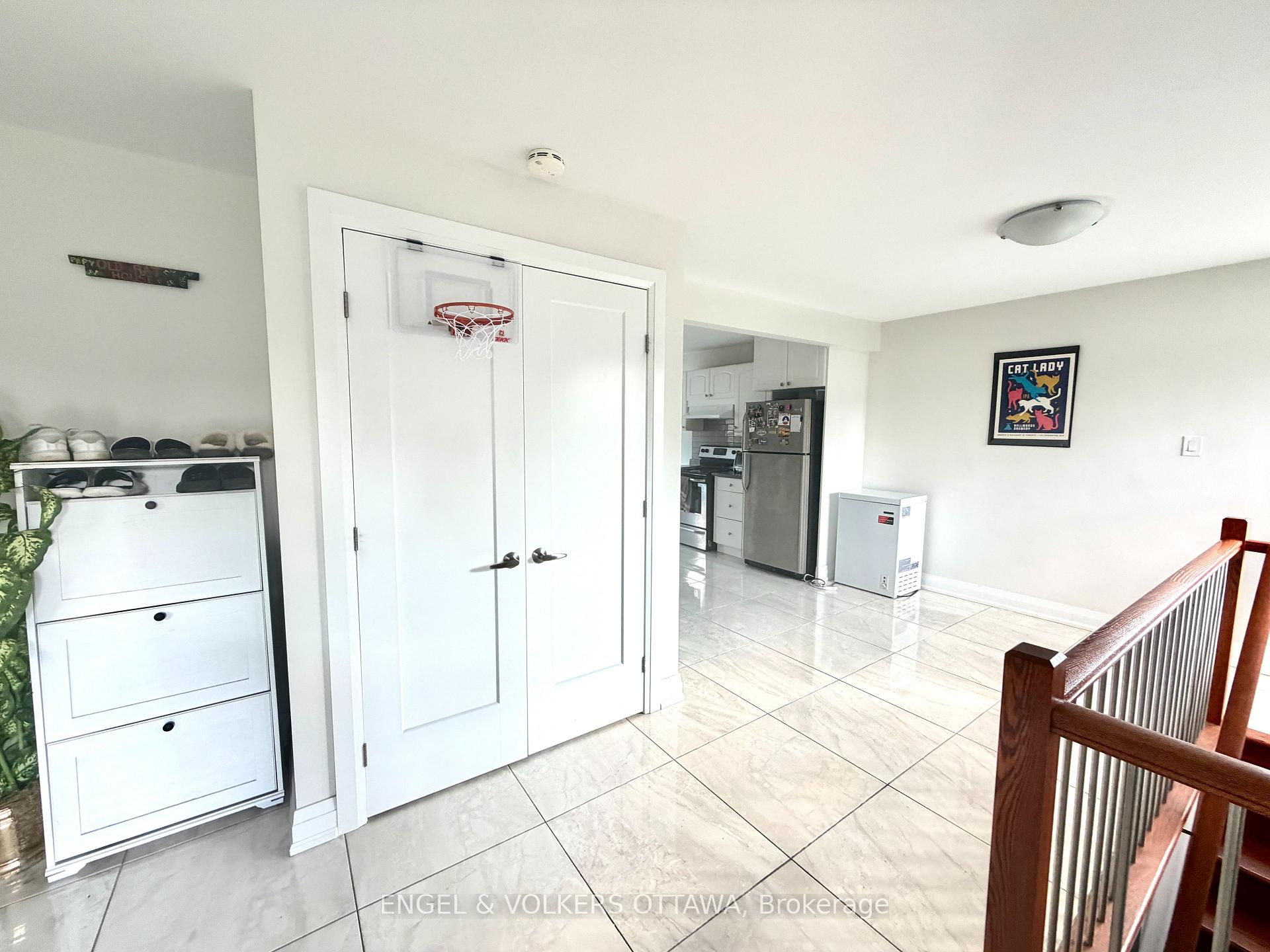 Photo 3 of 44 Granton Avenue, Ottawa, Meadowlands/St. Claire Gardens — HOMEH
