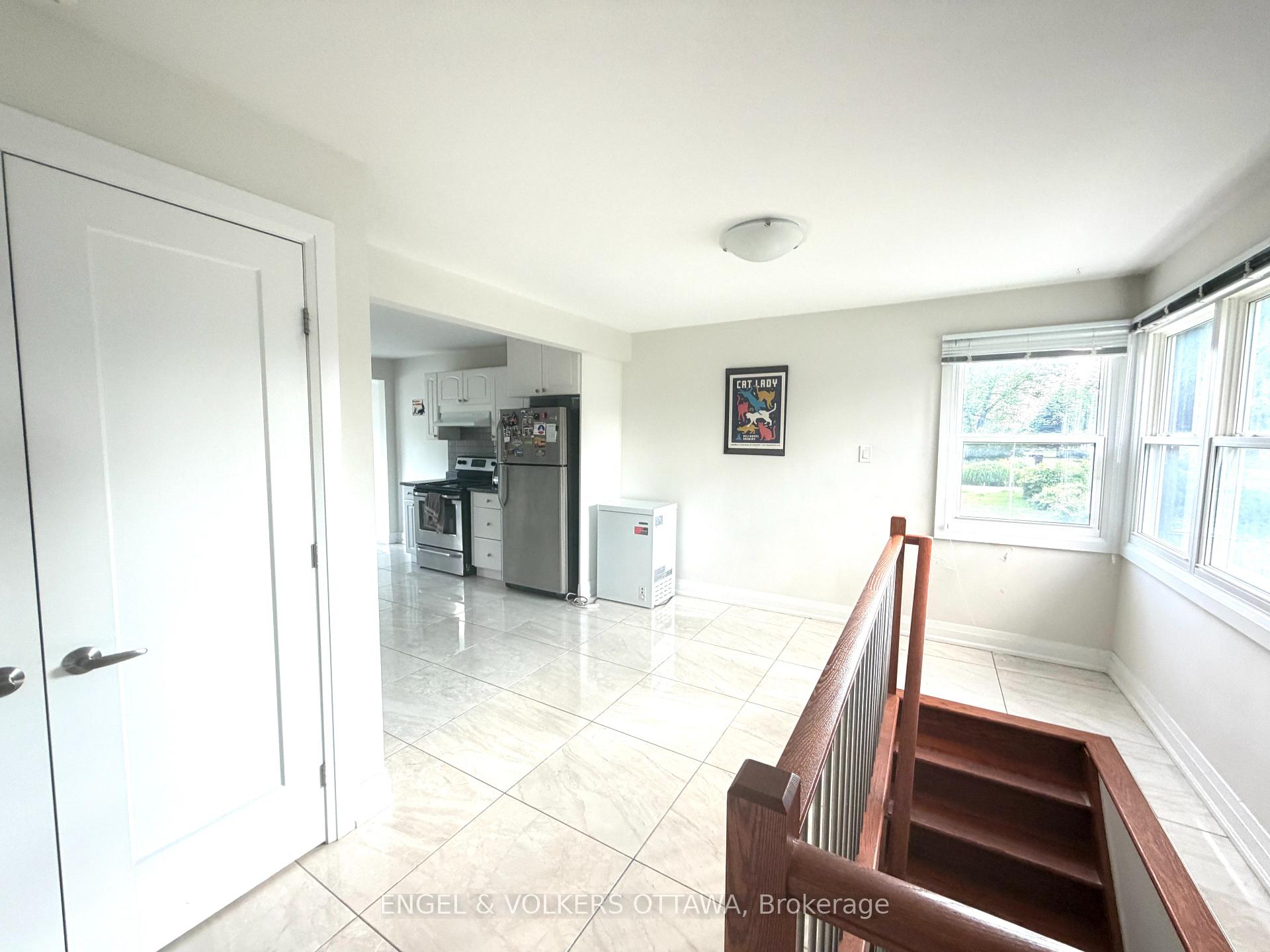 Photo 10 of 44 Granton Avenue, Ottawa, Meadowlands/St. Claire Gardens — HOMEH