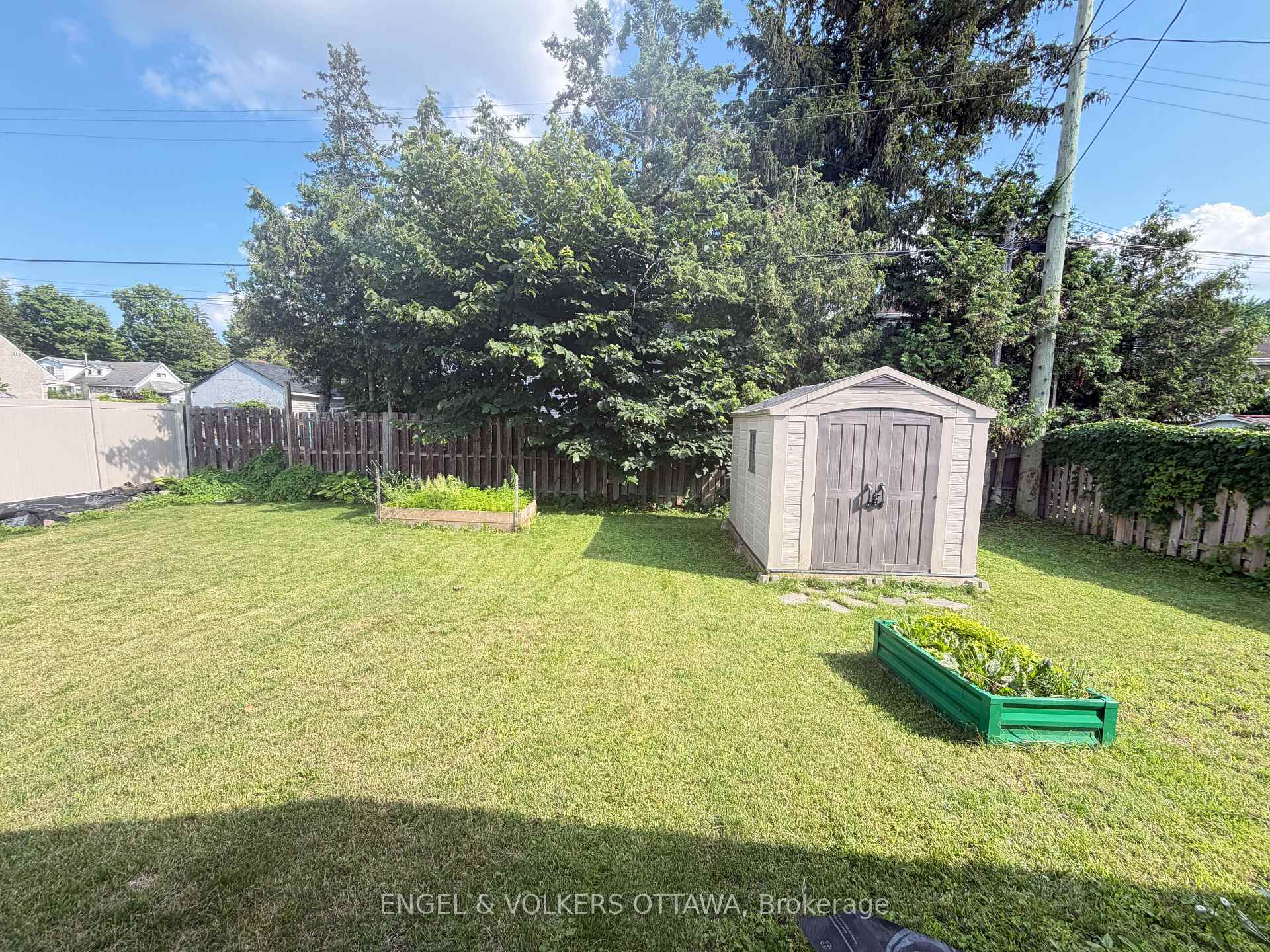 Photo 28 of 44 Granton Avenue, Ottawa, Meadowlands/St. Claire Gardens — HOMEH