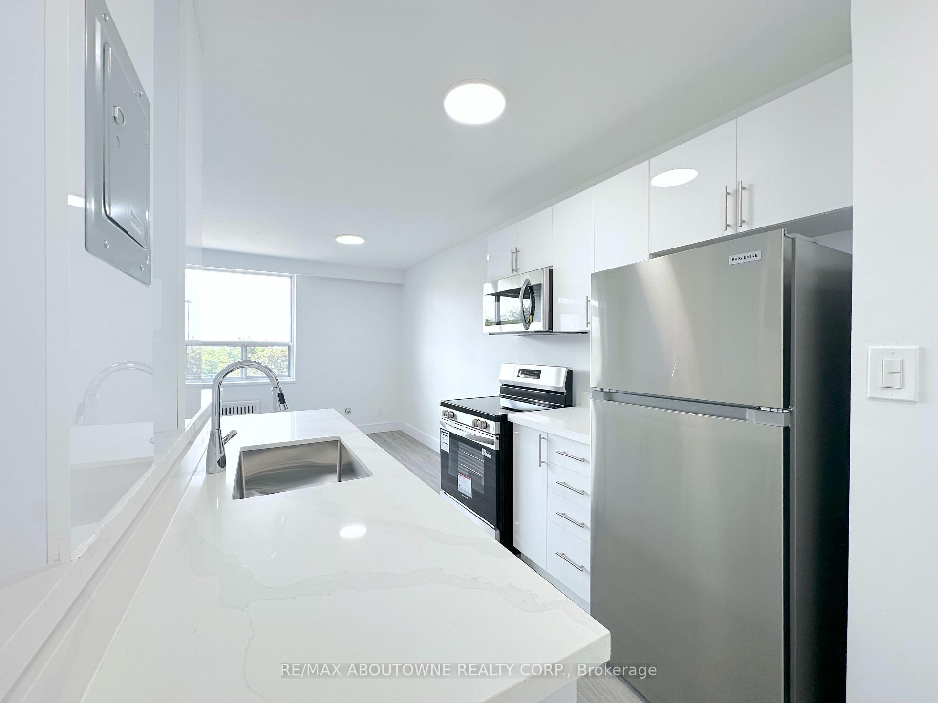 Photo 3 of Unit 301, 79 Jameson Avenue, Toronto, South Parkdale — HOMEH